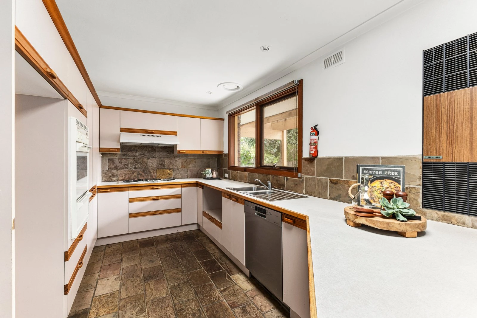 4 Alison Avenue, Bulleen, 3105