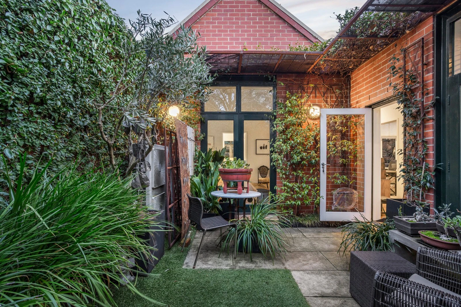 4 Webb Lane, East Melbourne, 3002