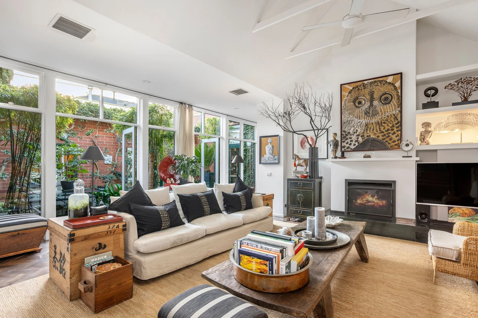 4 Webb Lane, East Melbourne, 3002