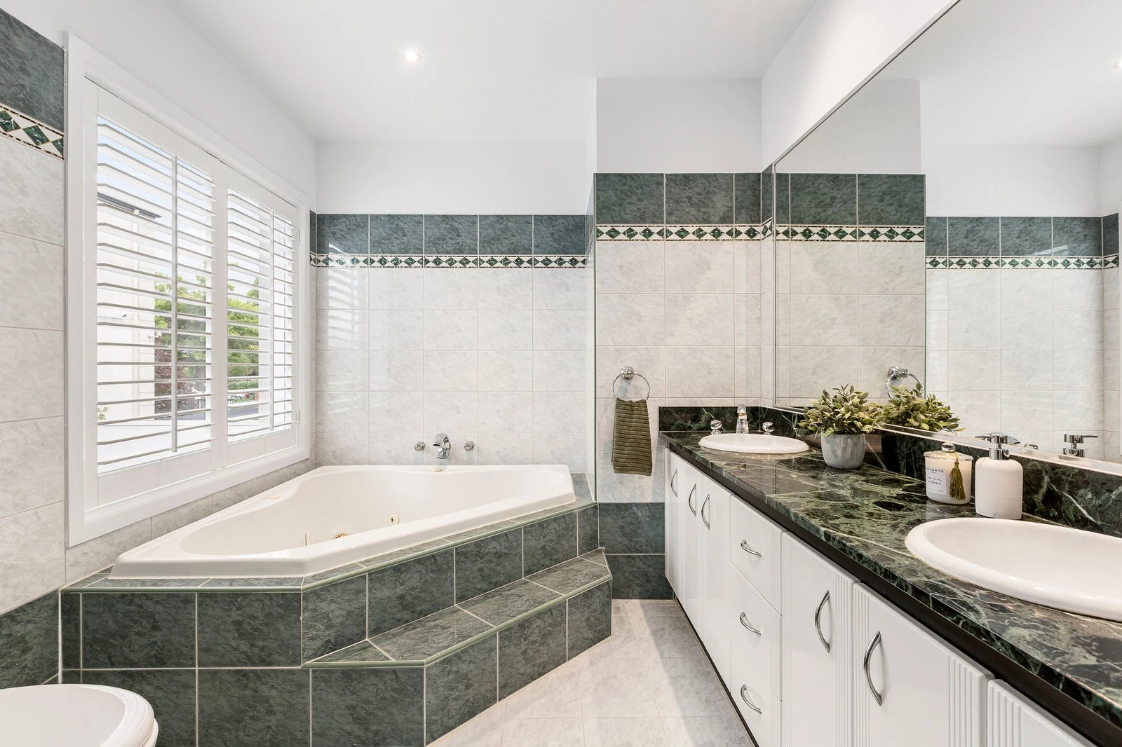 40 Nicholson Street, Balwyn North, 3104