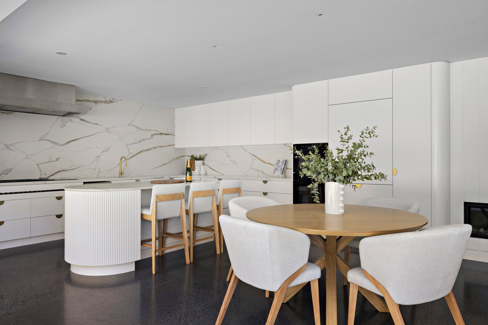 413-414 Esplanade, Mount Martha, 3934