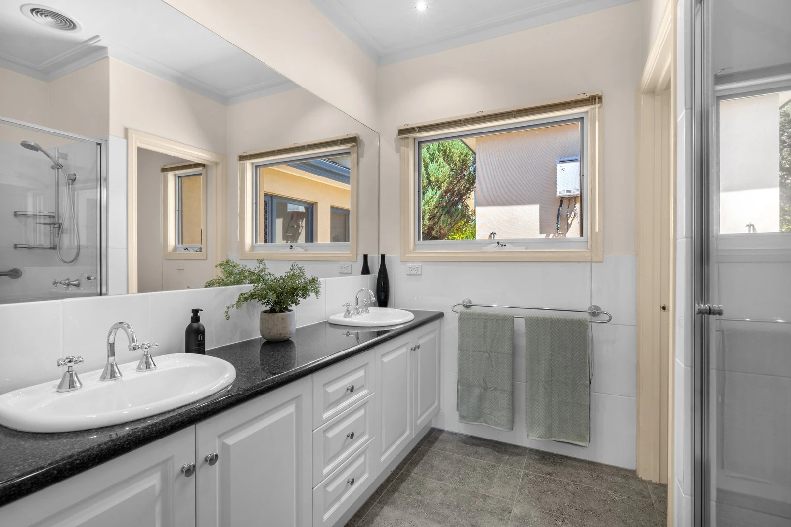 43 St John Circle, Chirnside Park, 3116