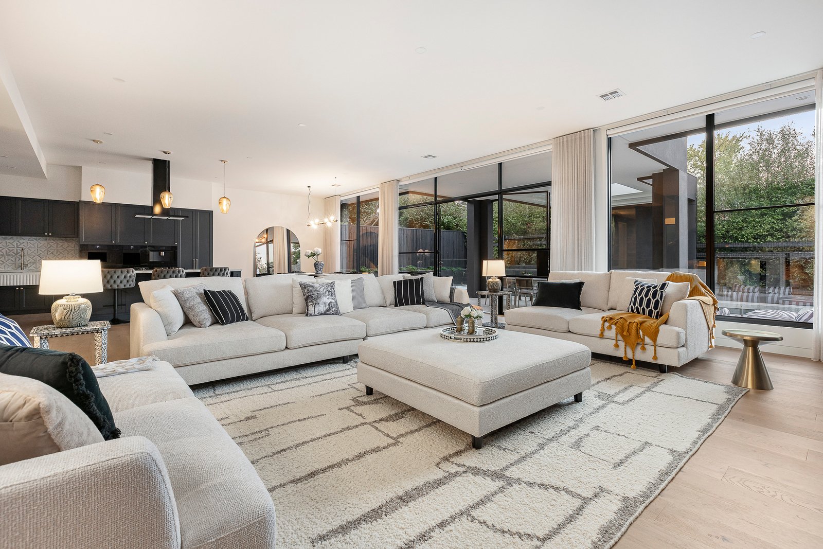 5 Hotham Court, Mont Albert, 3127