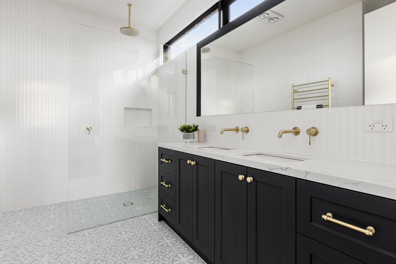 5 Hotham Court, Mont Albert, 3127