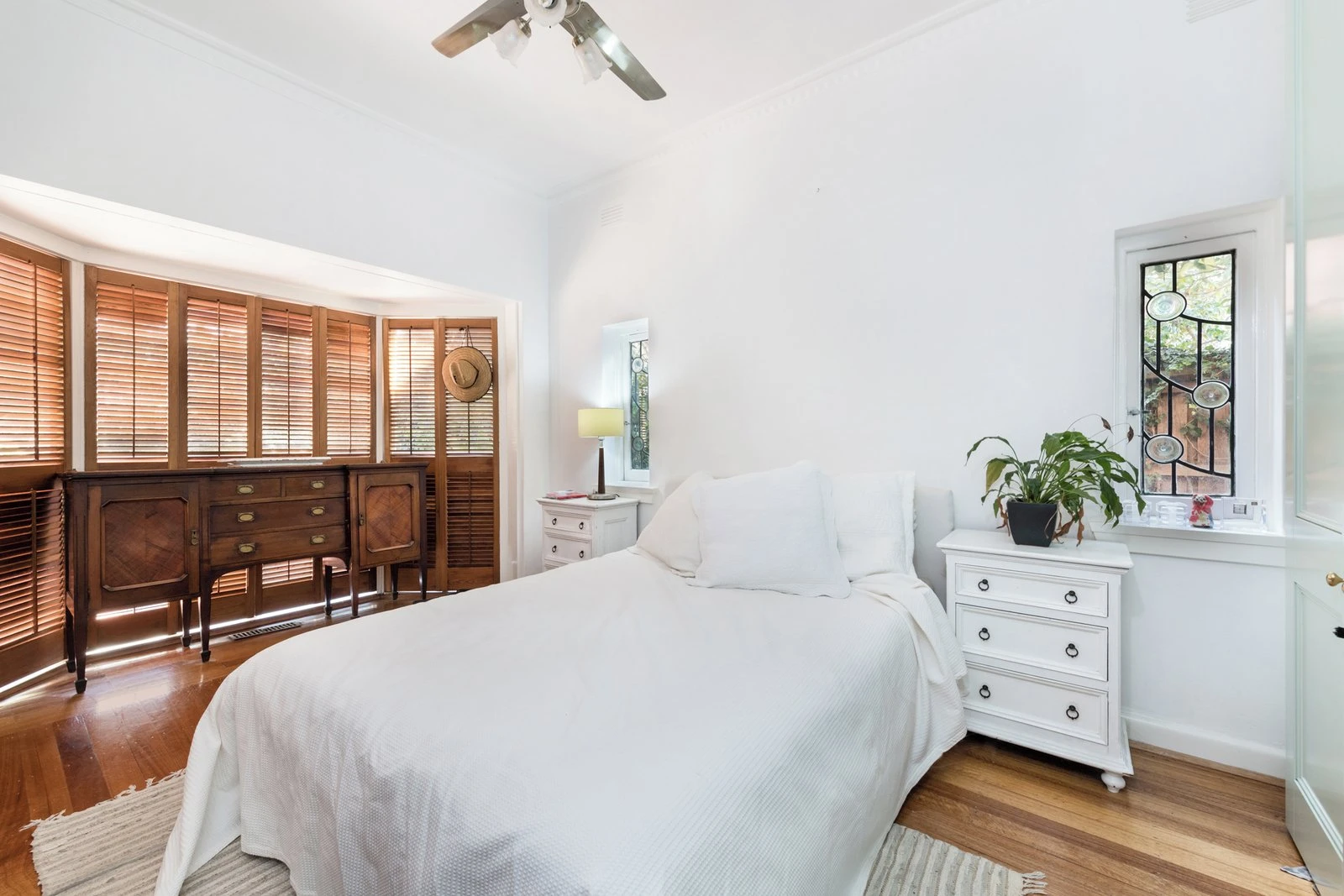 5 Tower Hill Road, Glen Iris, 3146