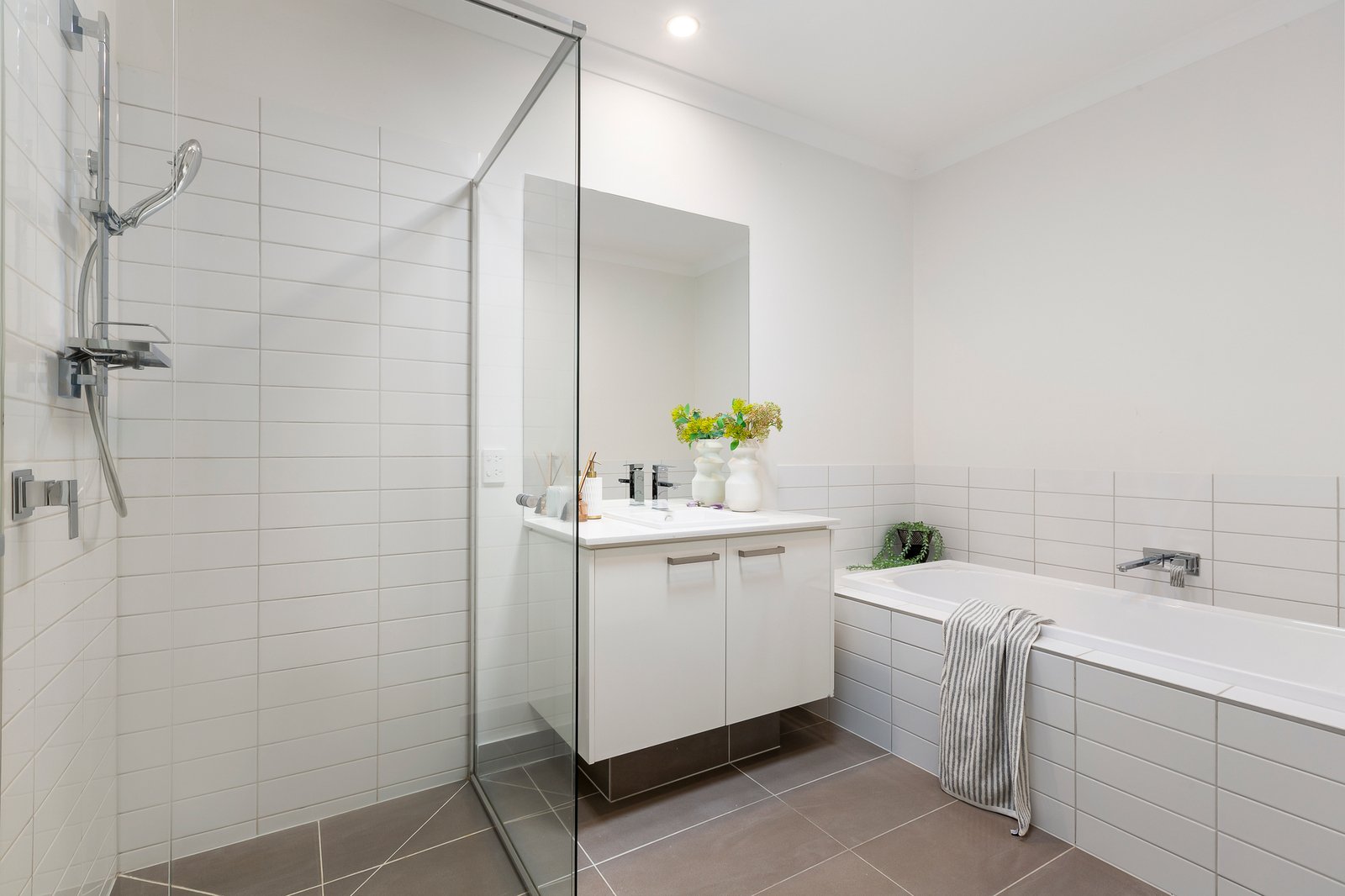 5 Weinberg Walk, Heidelberg Heights, 3081