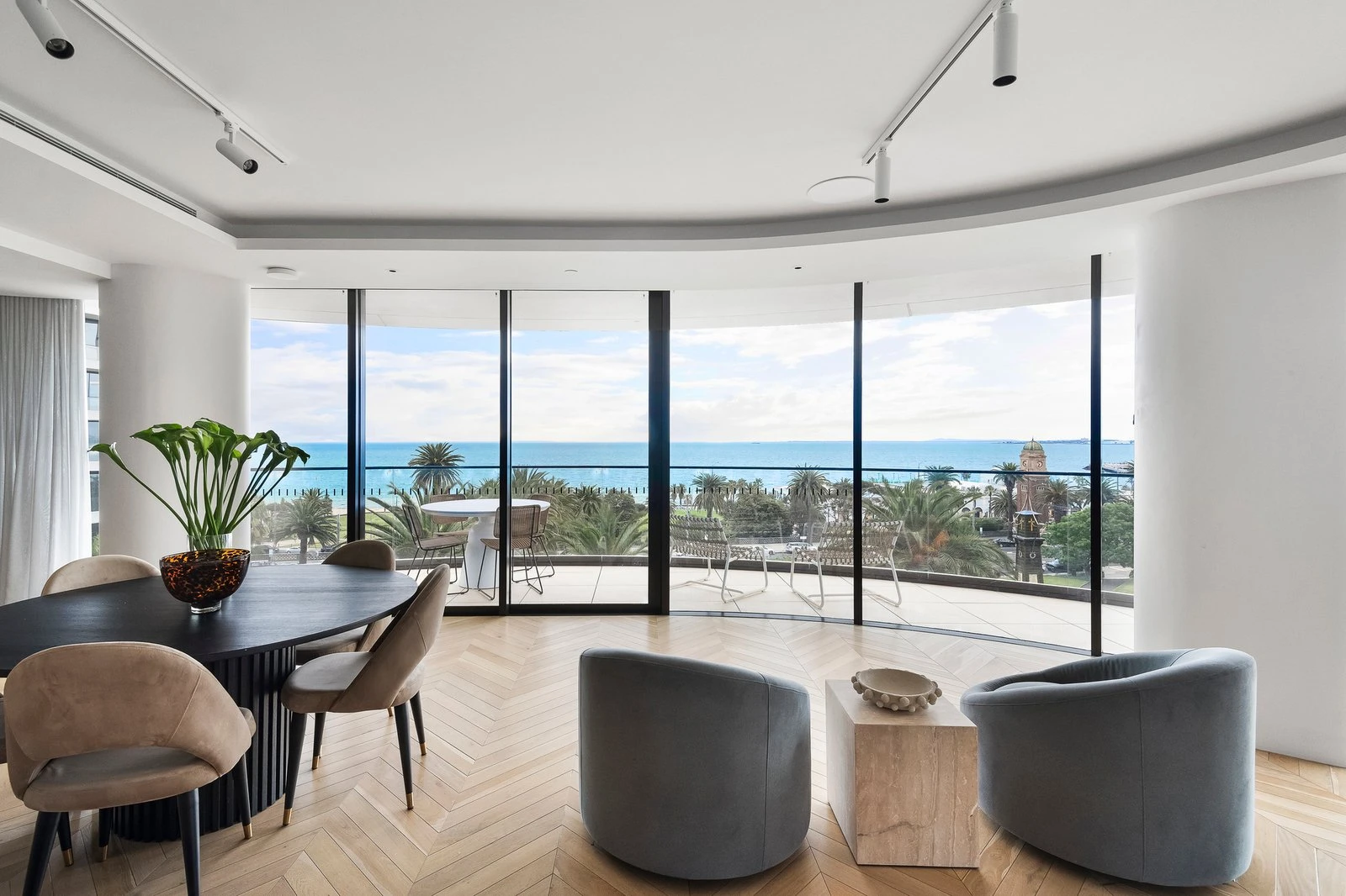 502P/14-16 The Esplanade, St Kilda, 3182