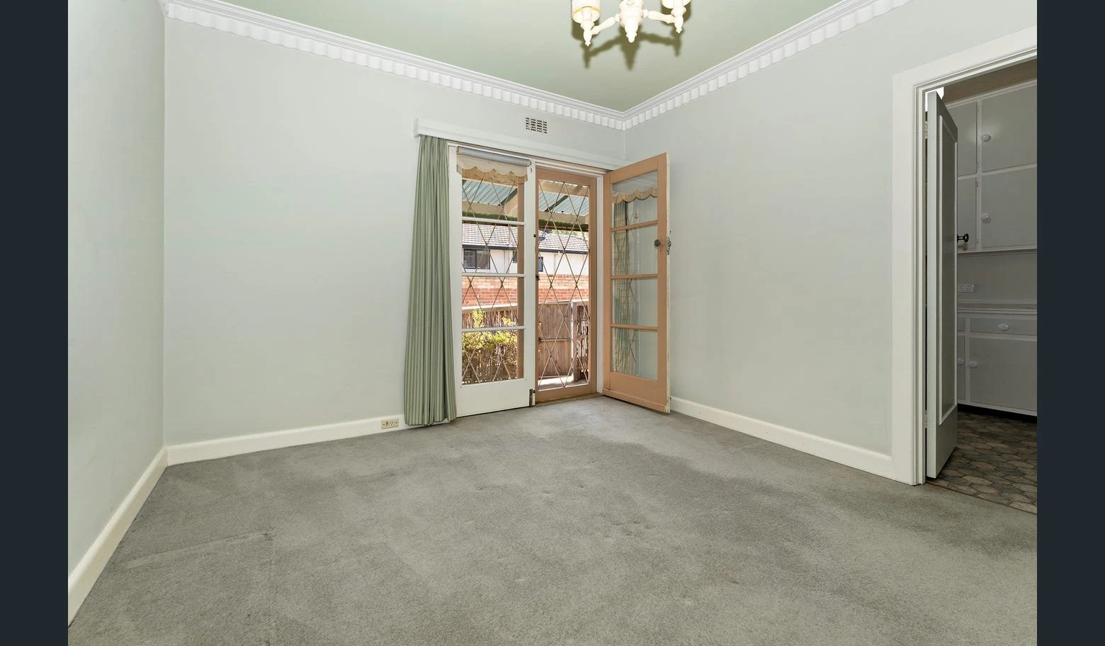 5/3 Stonehaven Court, Toorak, Vic