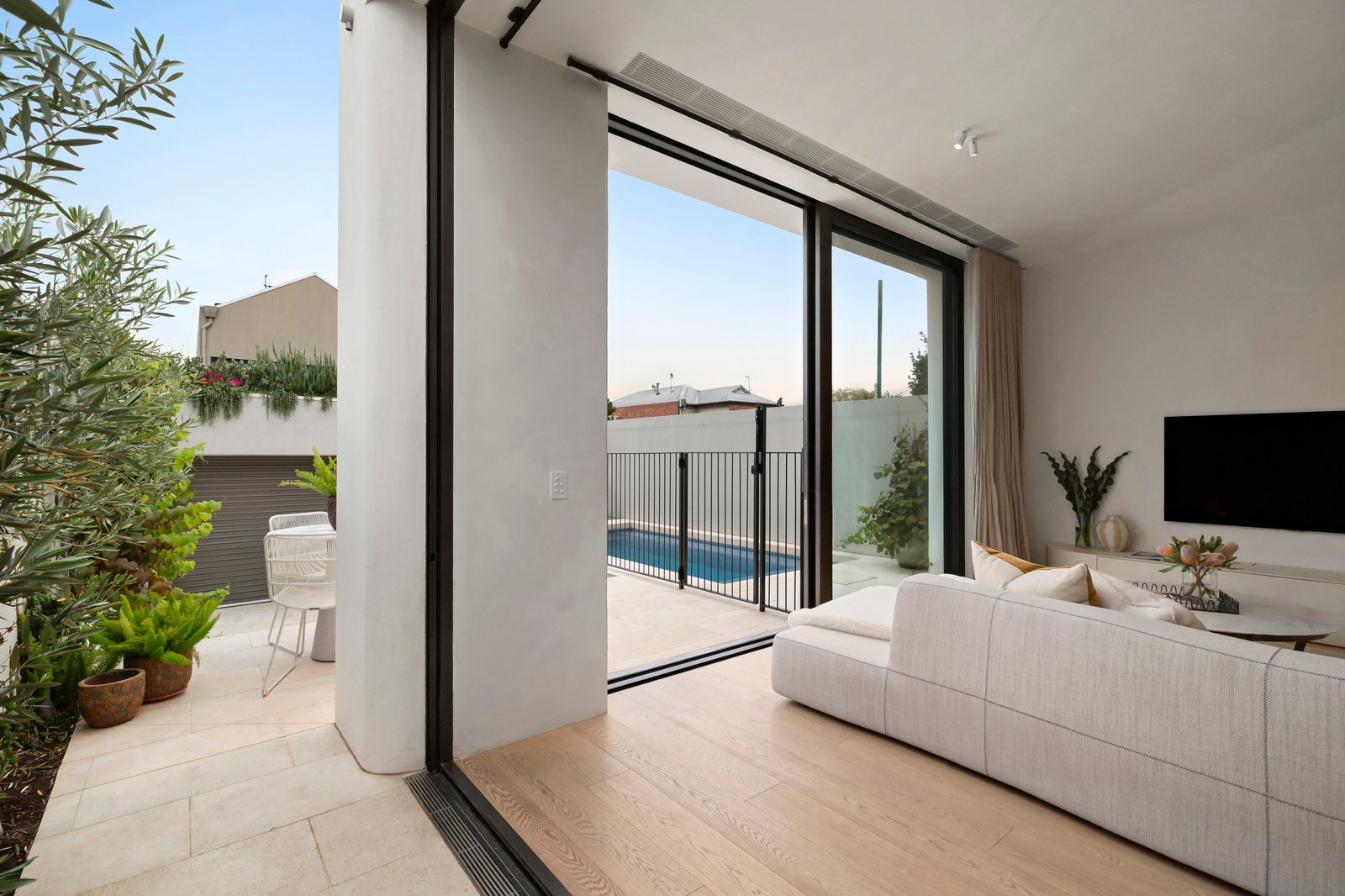 55 Chatsworth Road, Prahran, 3181