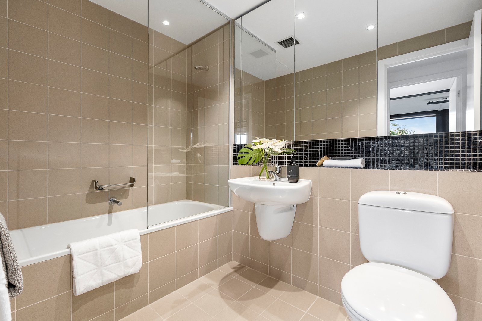 5/8 Wallen Road, Hawthorn, 3122