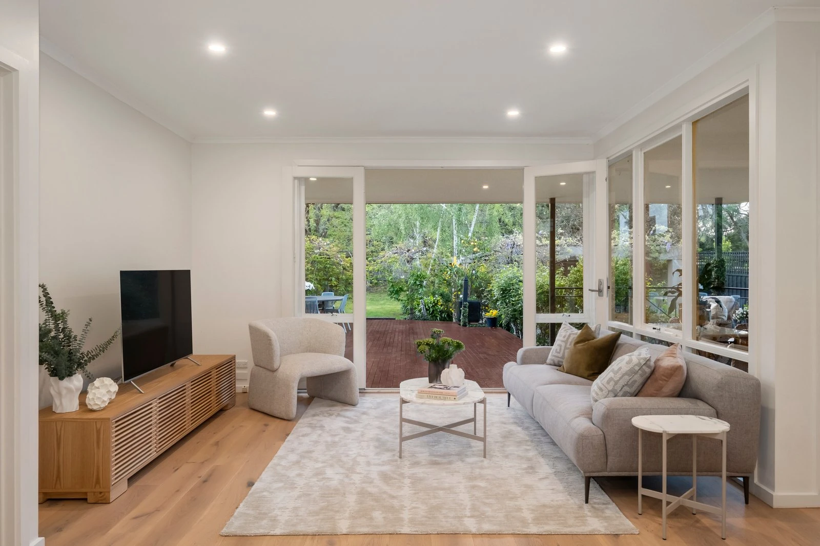 6 Gilbert Parade, Camberwell, 3124