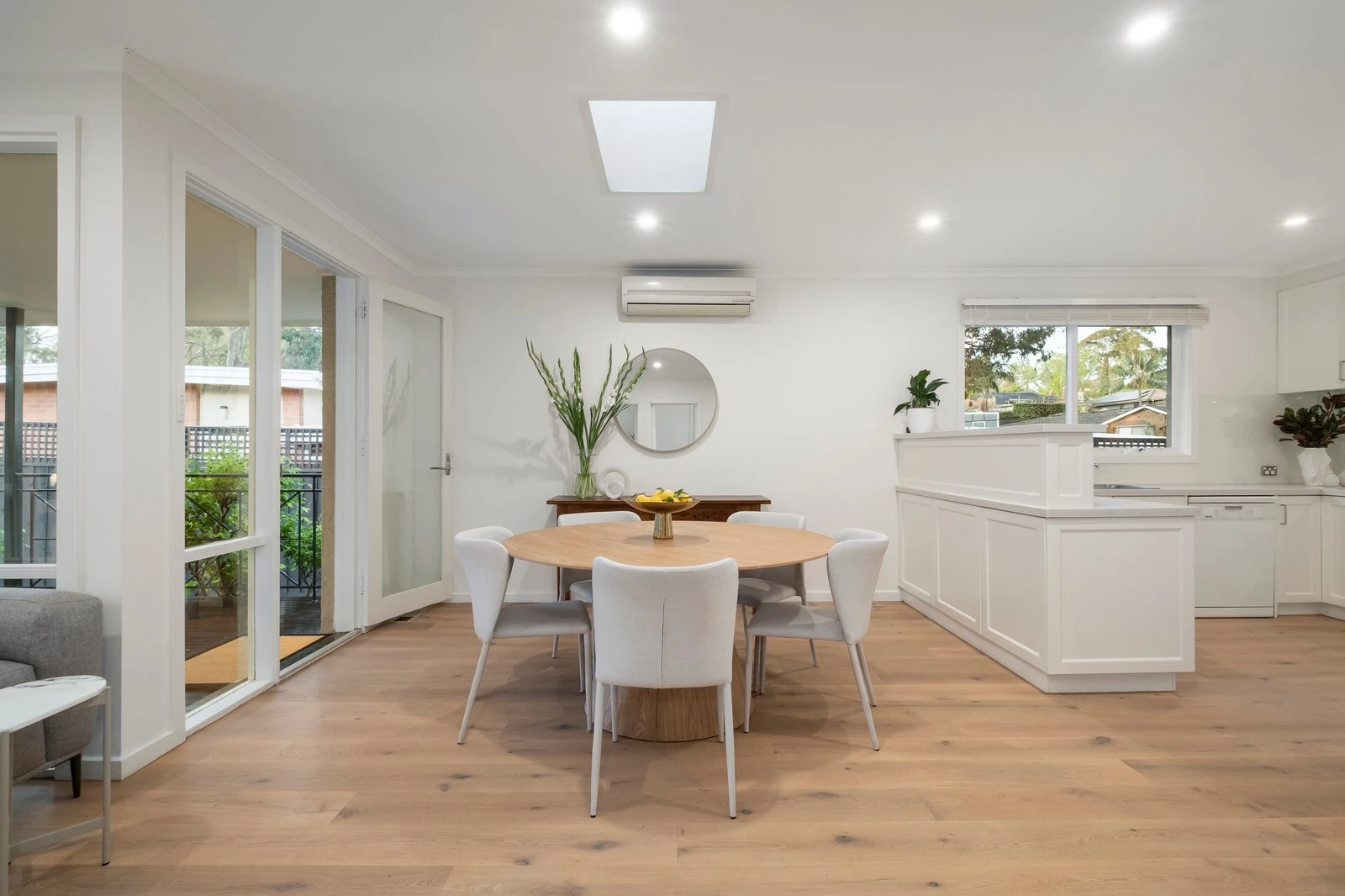 6 Gilbert Parade, Camberwell, 3124