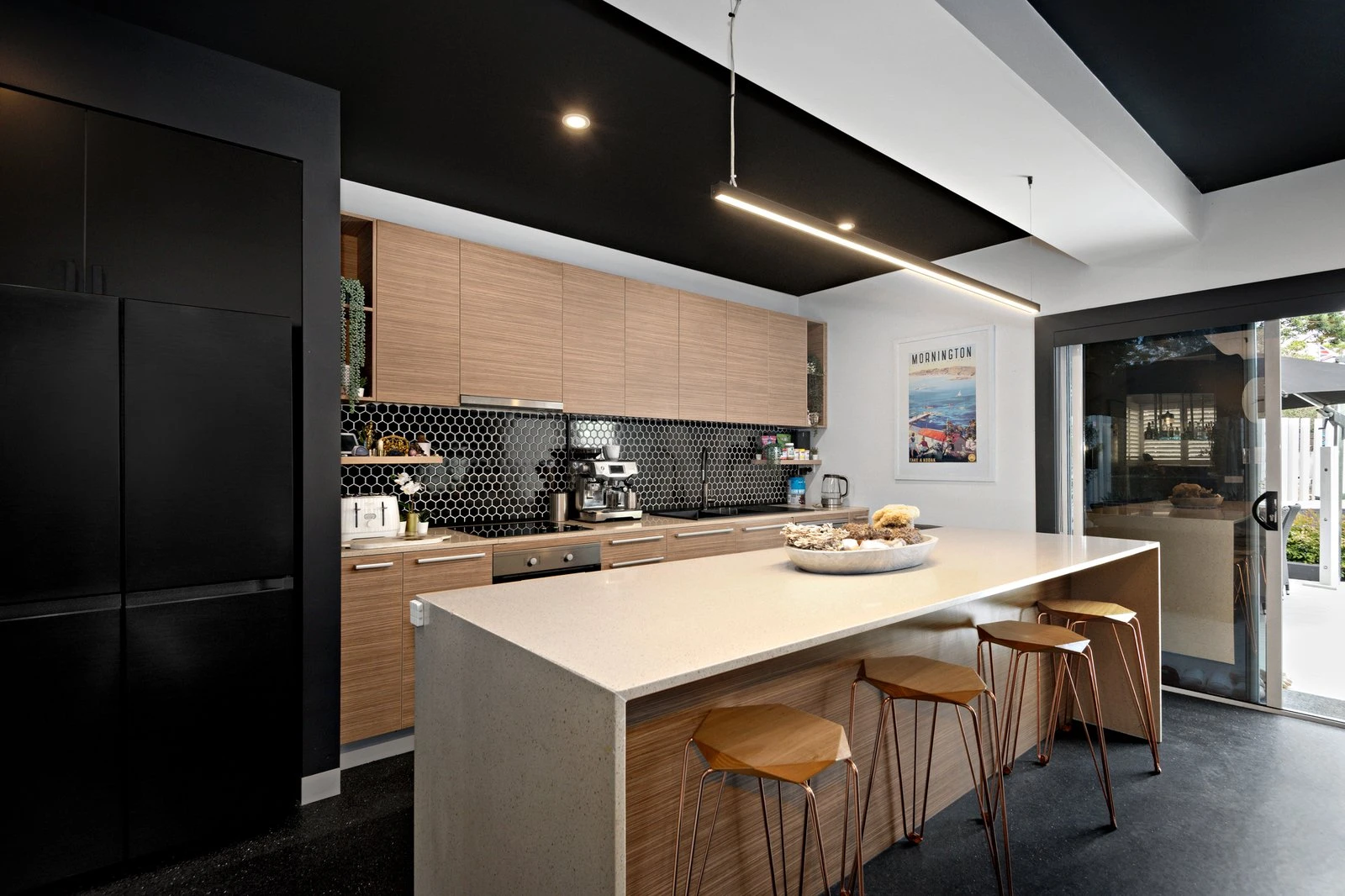 6 Rothesay Avenue, Mornington, 3931