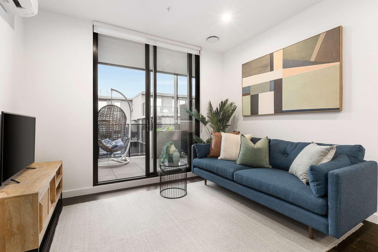 607B/162 Whitehorse Road, Blackburn, 3130