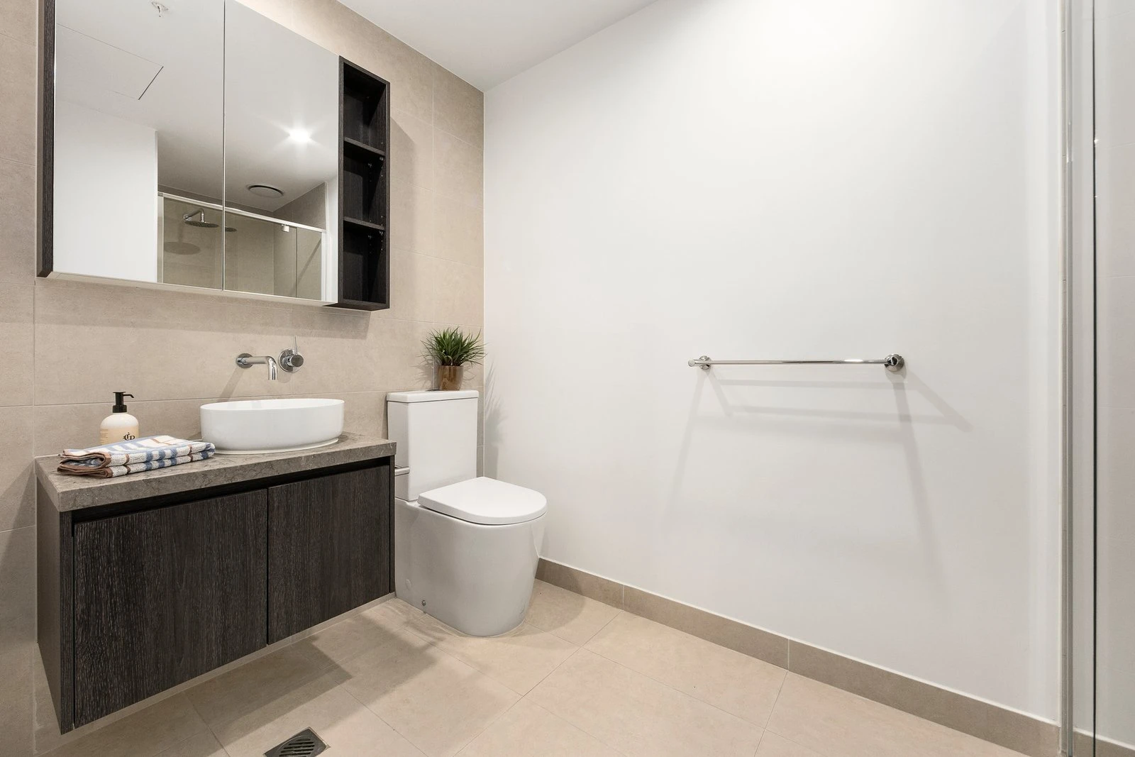 607B/162 Whitehorse Road, Blackburn, 3130