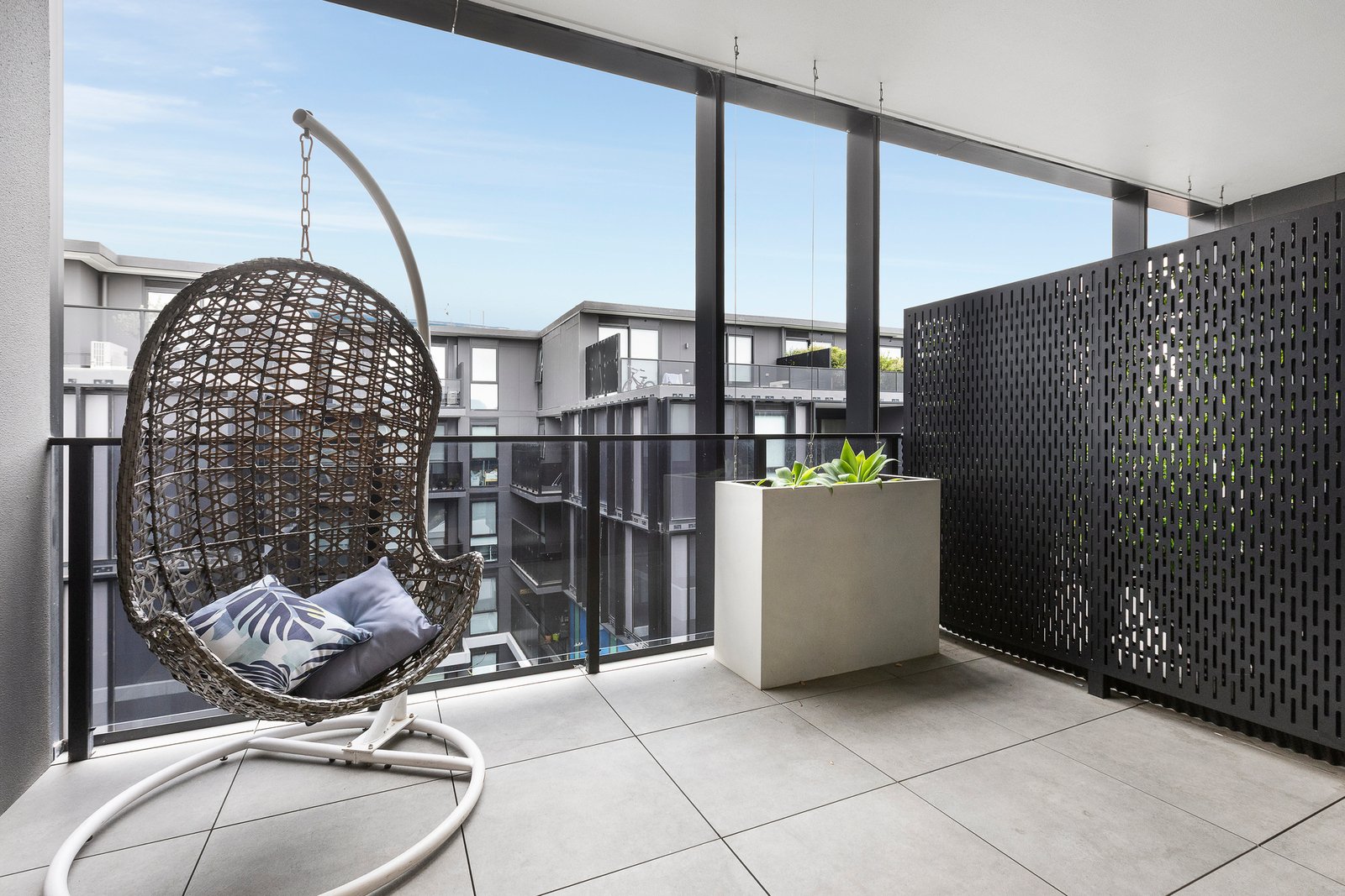 607B/162 Whitehorse Road, Blackburn, 3130