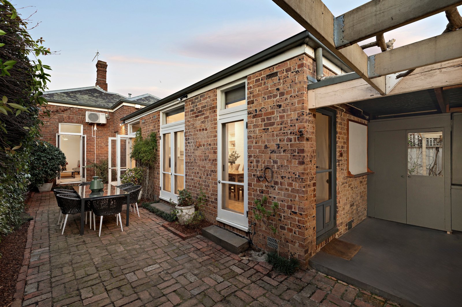 61 Mathoura Road, Toorak, 3142