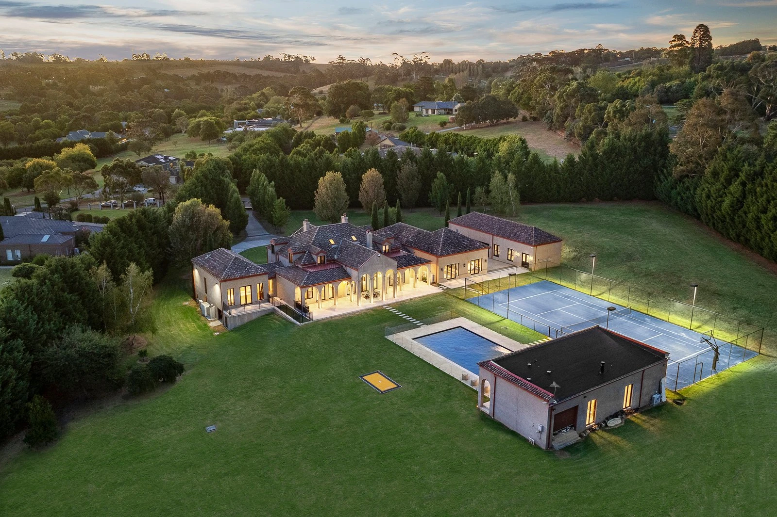 7-8 Mallaig Rise, Berwick, 3806