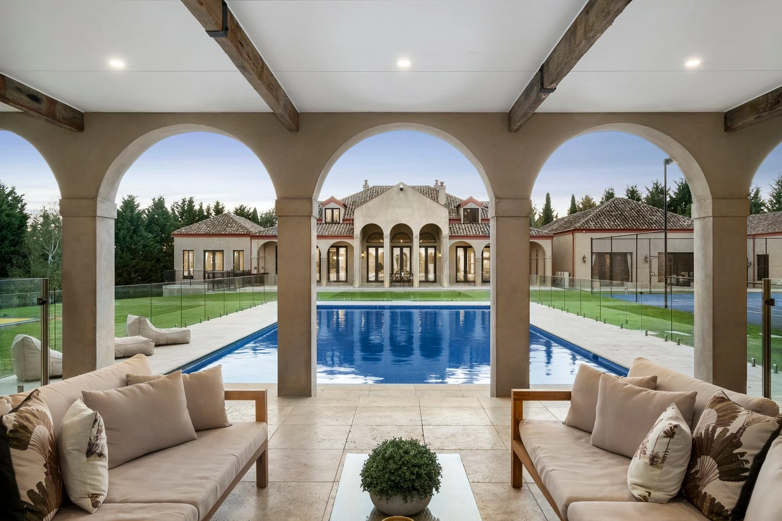 7-8 Mallaig Rise, Berwick, 3806