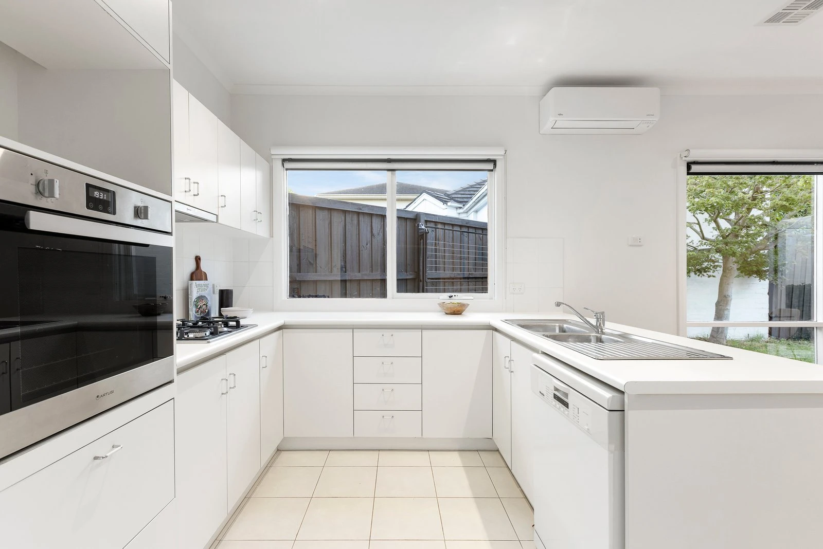 7 Carrington Grove, Brighton East, 3187