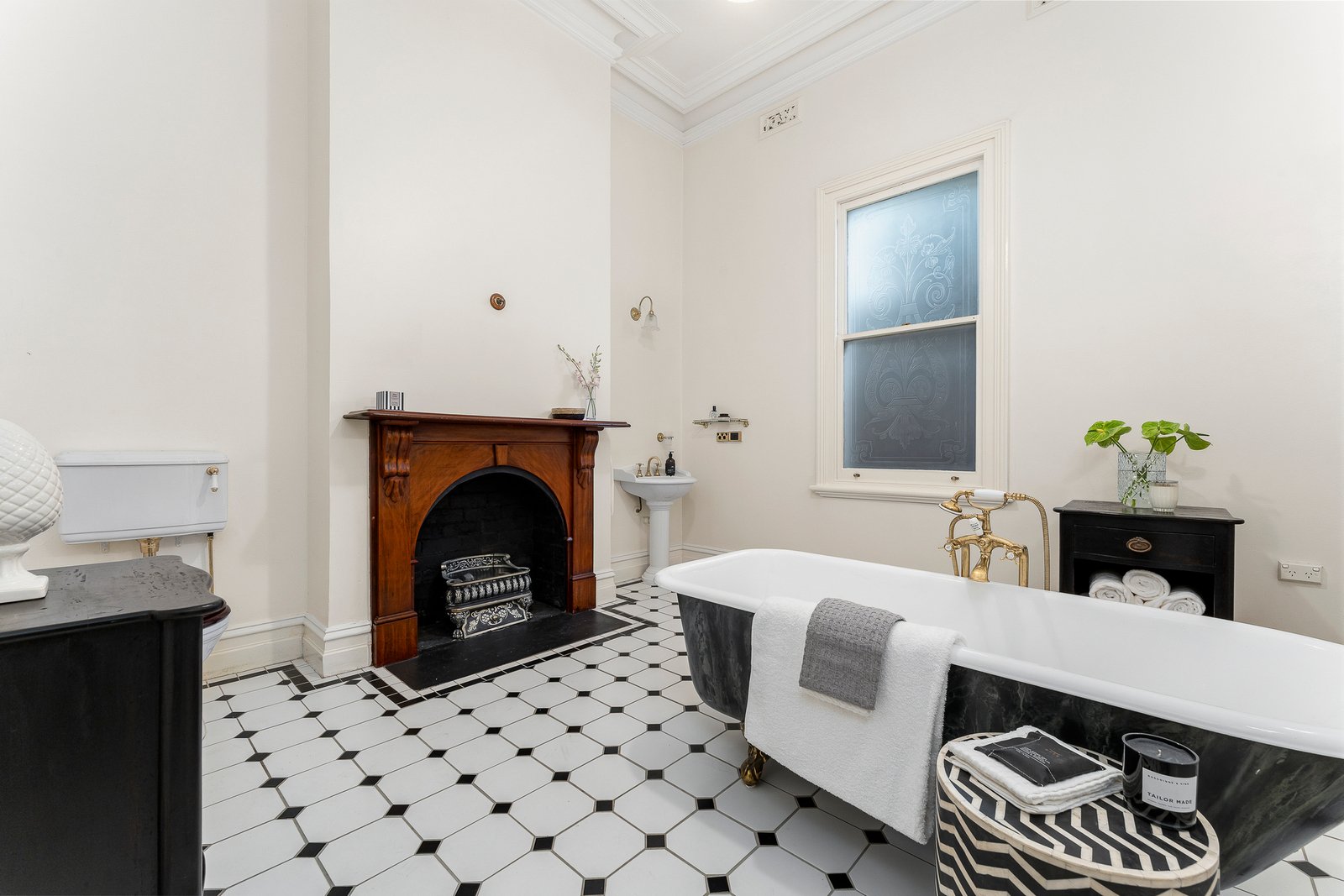 7 Hawksburn Road, South Yarra, 3141