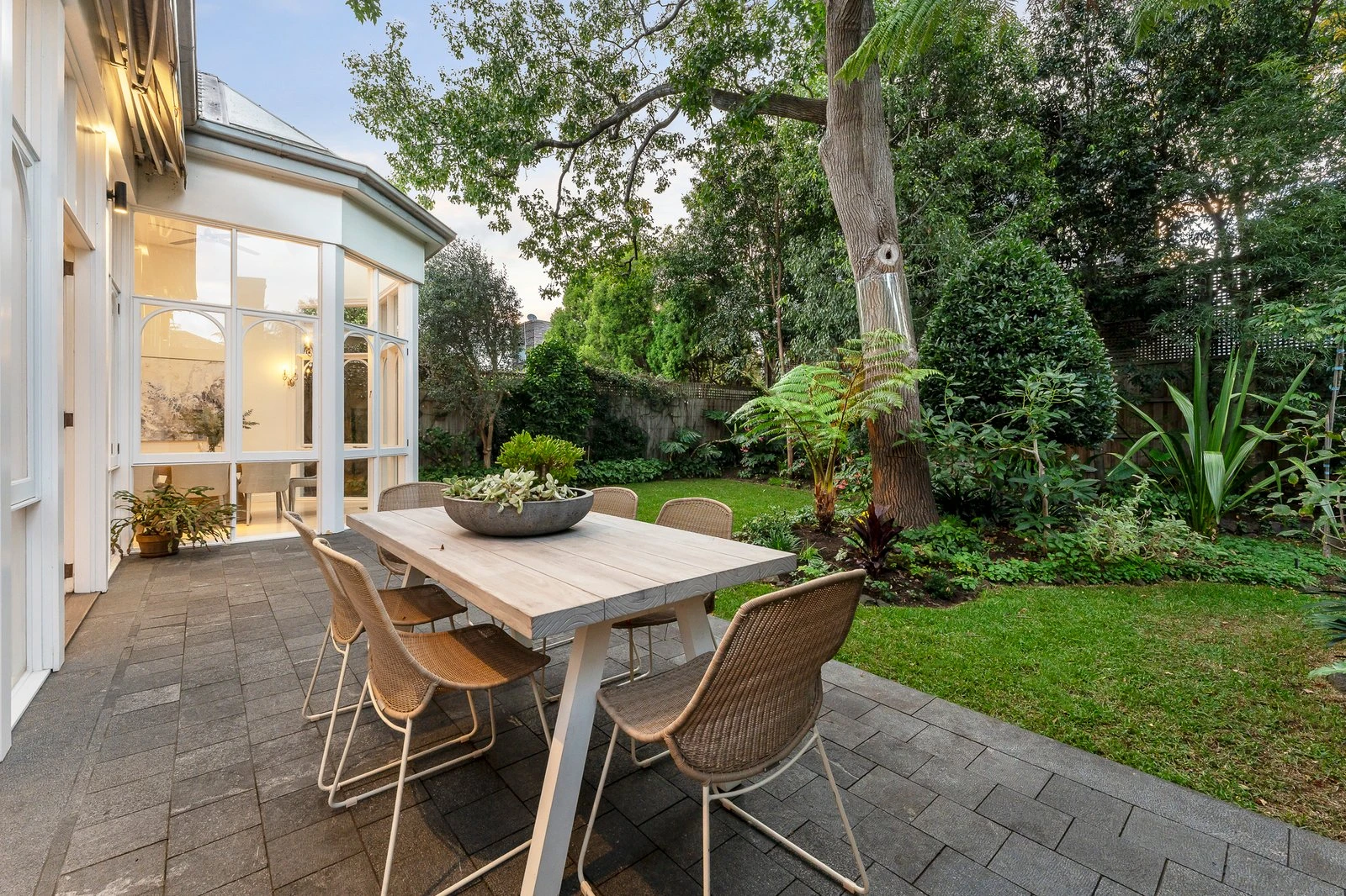 7 Hawksburn Road, South Yarra, 3141