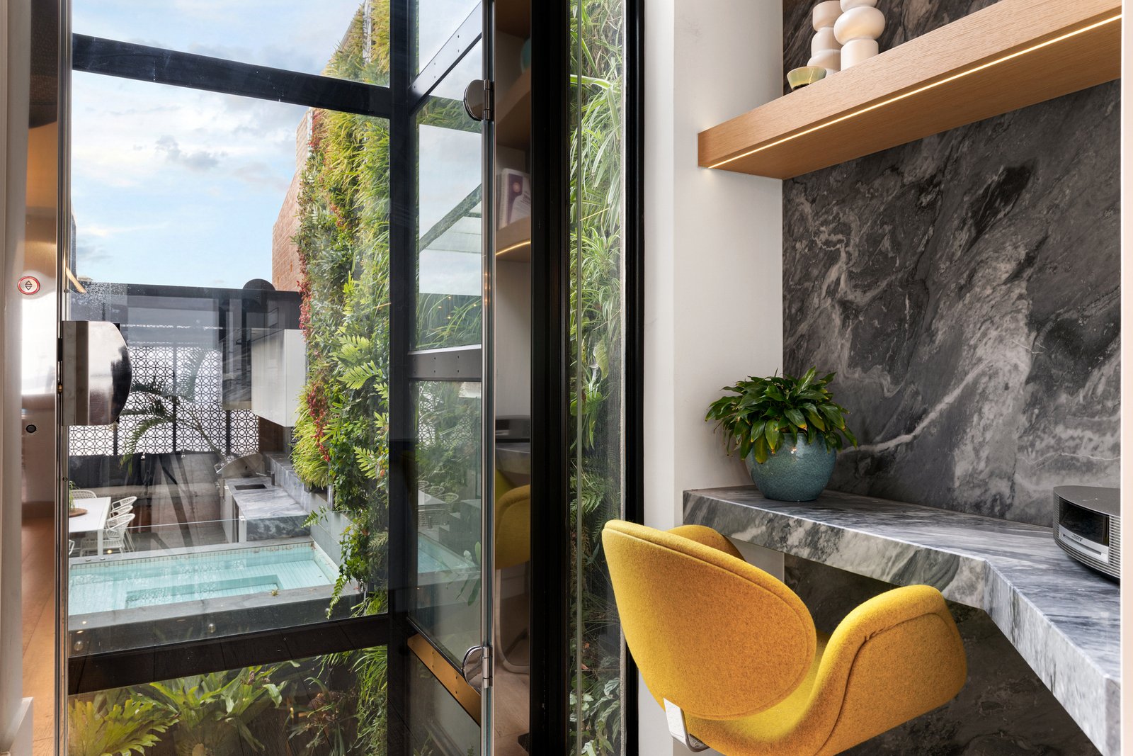 77 Beaconsfield Parade, Albert Park, 3206