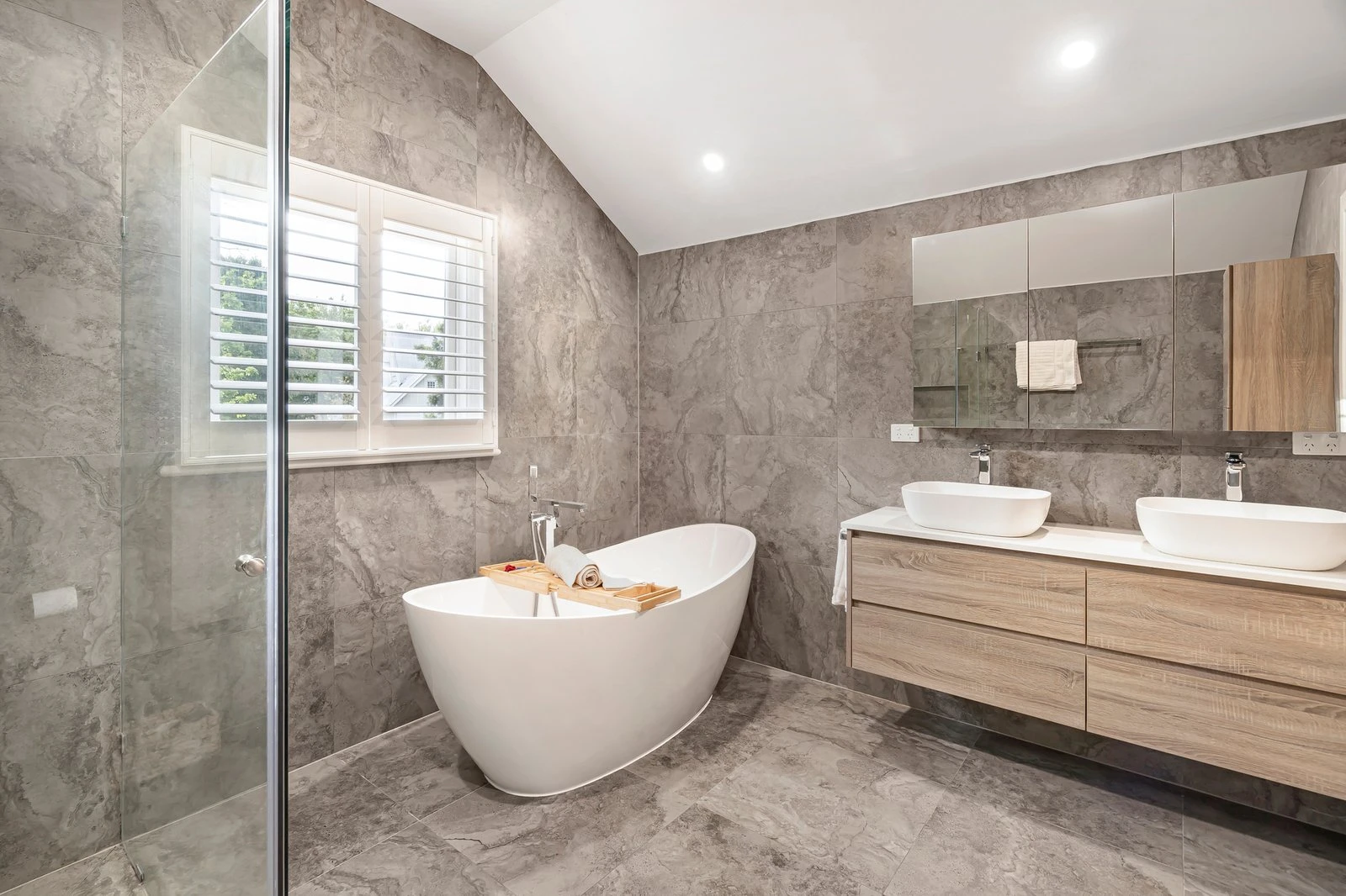 8 Winson Green Road, Canterbury, 3126