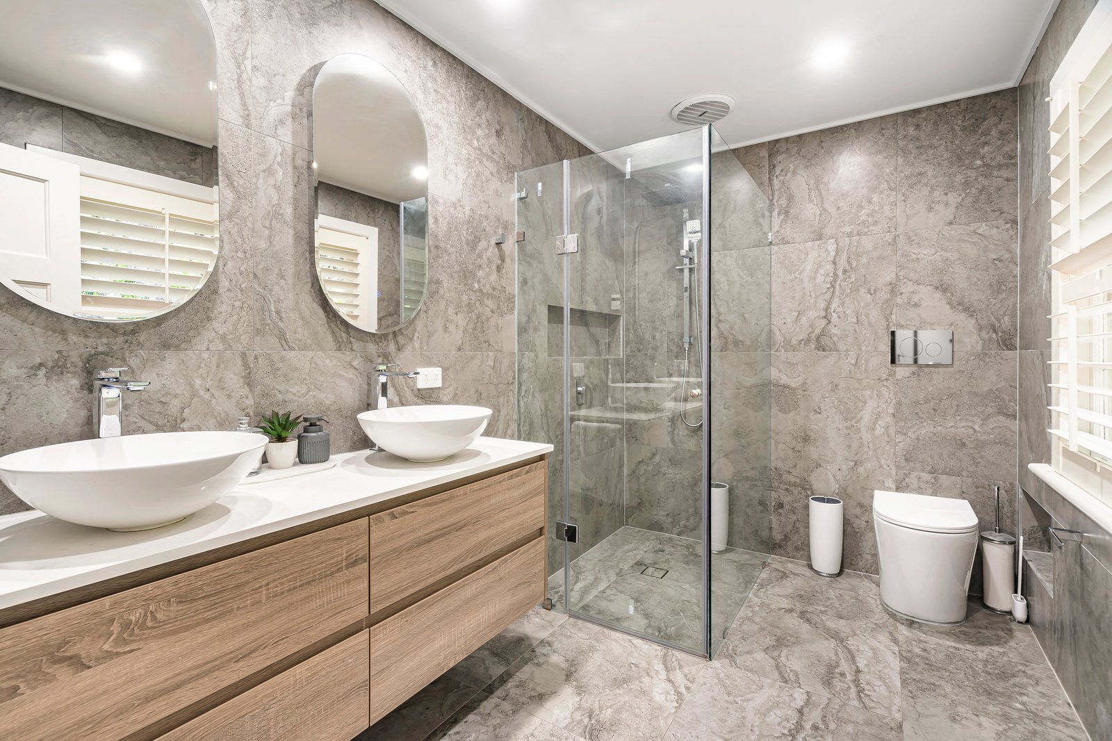 8 Winson Green Road, Canterbury, 3126