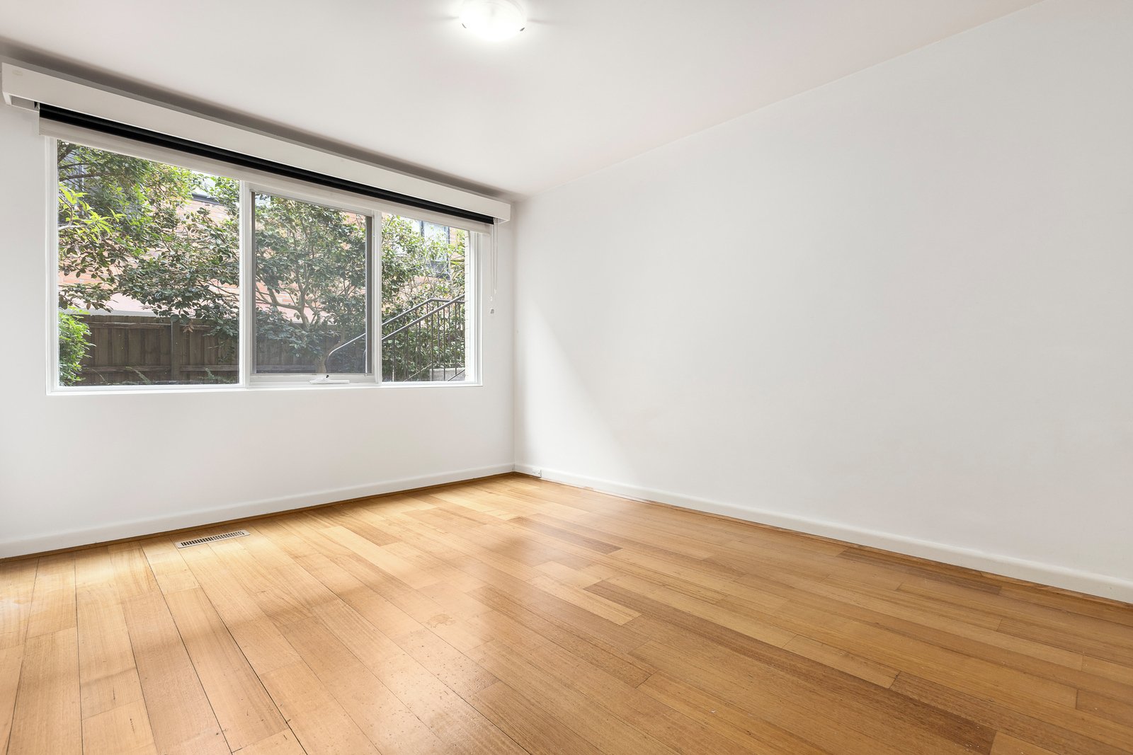 8/492 Glenferrie Road, Hawthorn, 3122