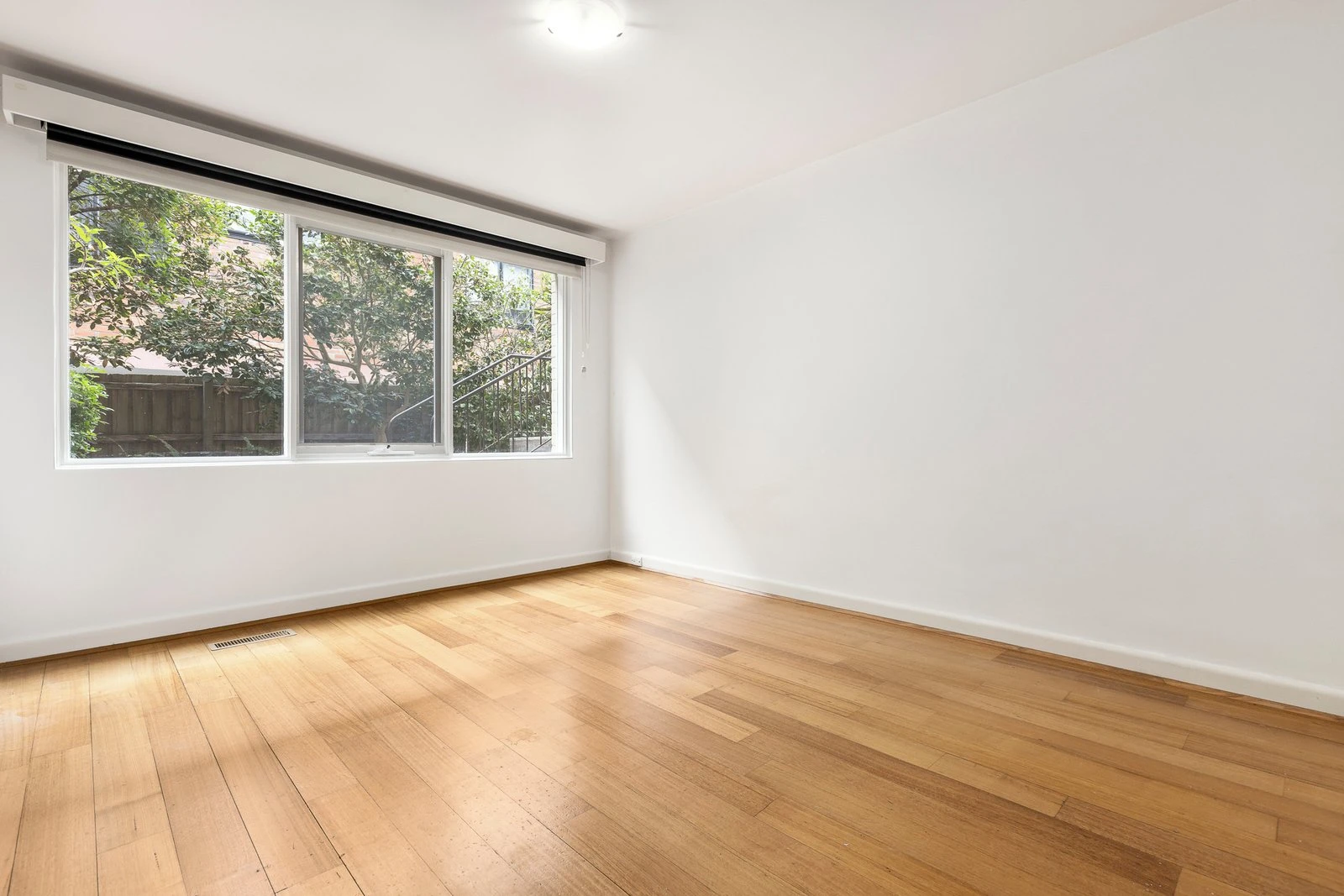 8/492 Glenferrie Road, Hawthorn, 3122