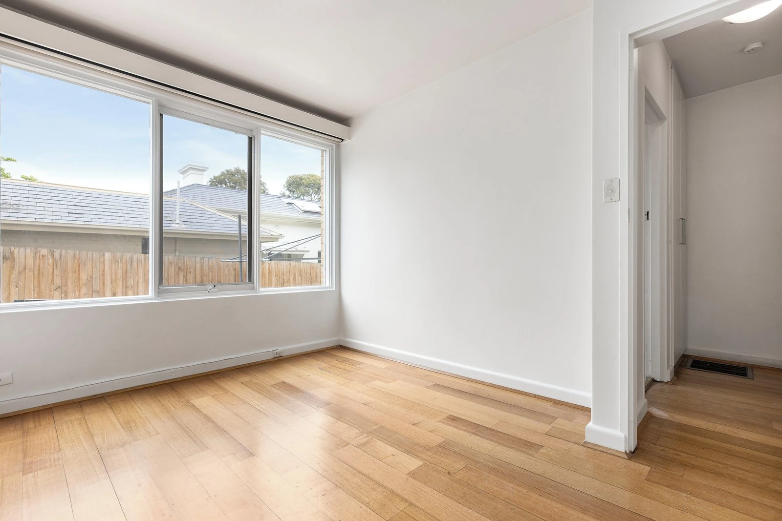 8/492 Glenferrie Road, Hawthorn, 3122