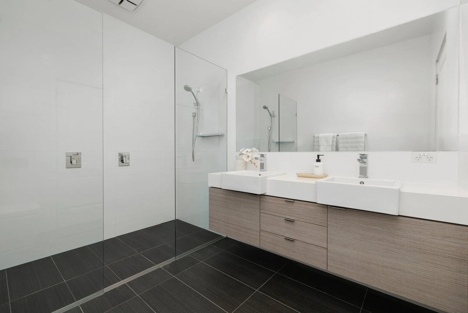 9 Huntingfield Road, Brighton, 3186