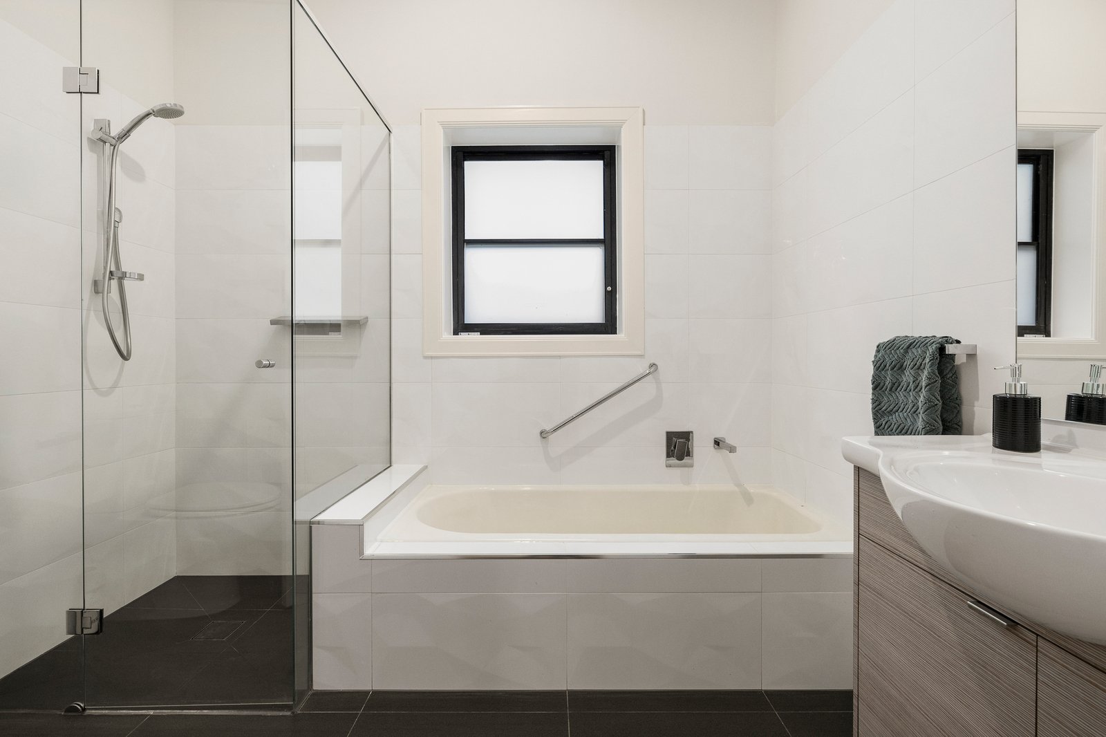 9 Huntingfield Road, Brighton, 3186