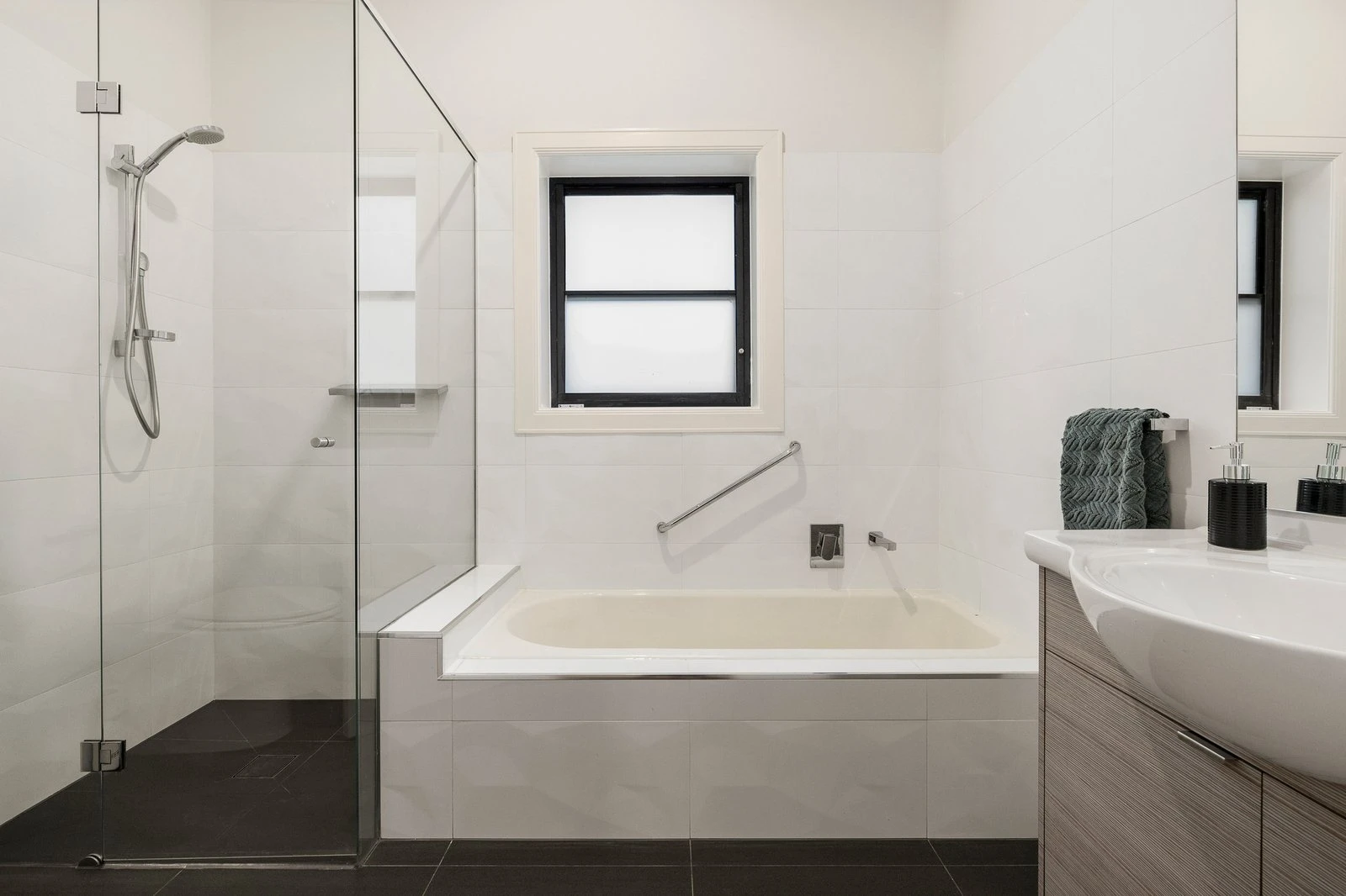 9 Huntingfield Road, Brighton, 3186