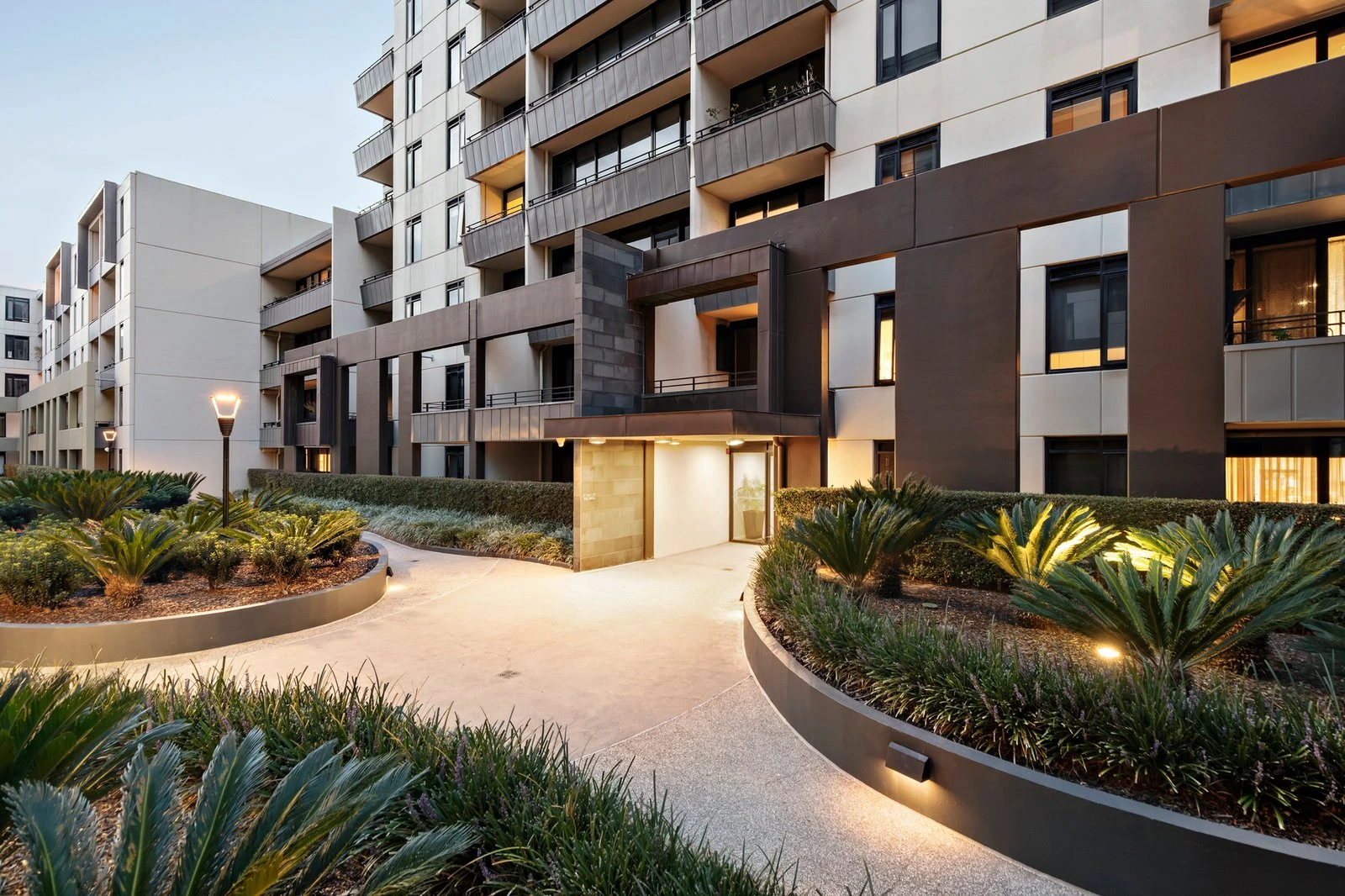 910/57 Bay Street, Port Melbourne, 3207