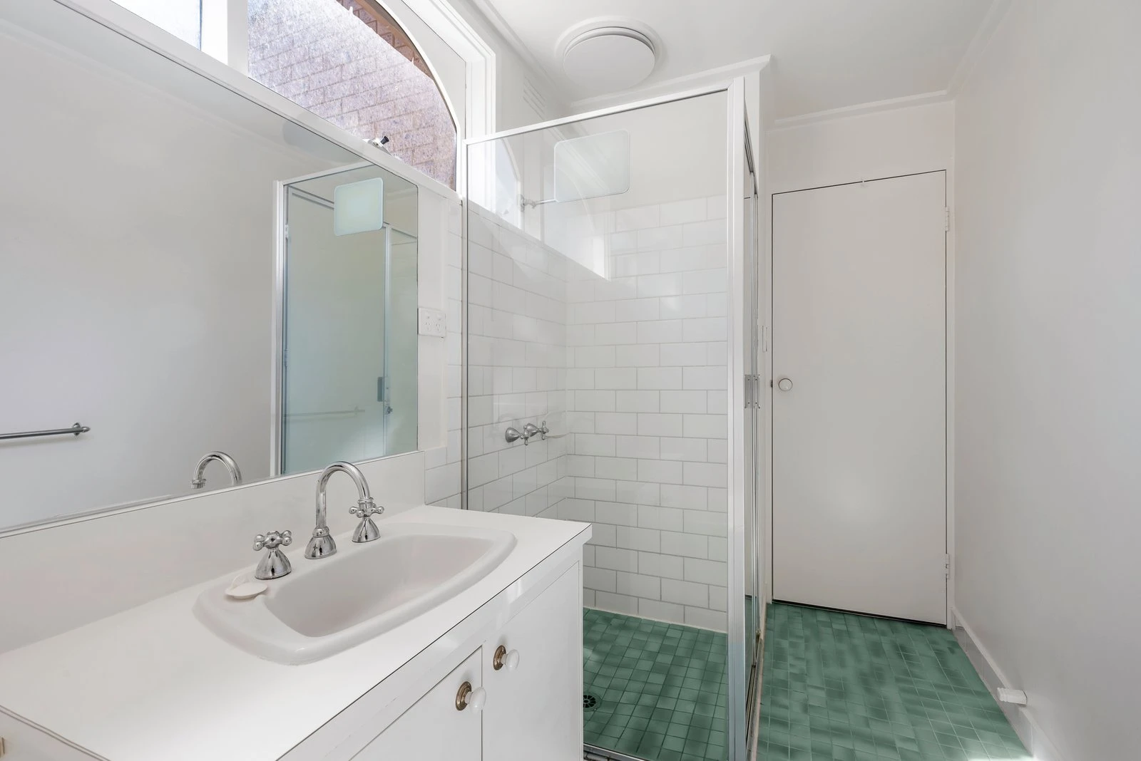 9/122-126 Milton Parade, Glen Iris, 3146