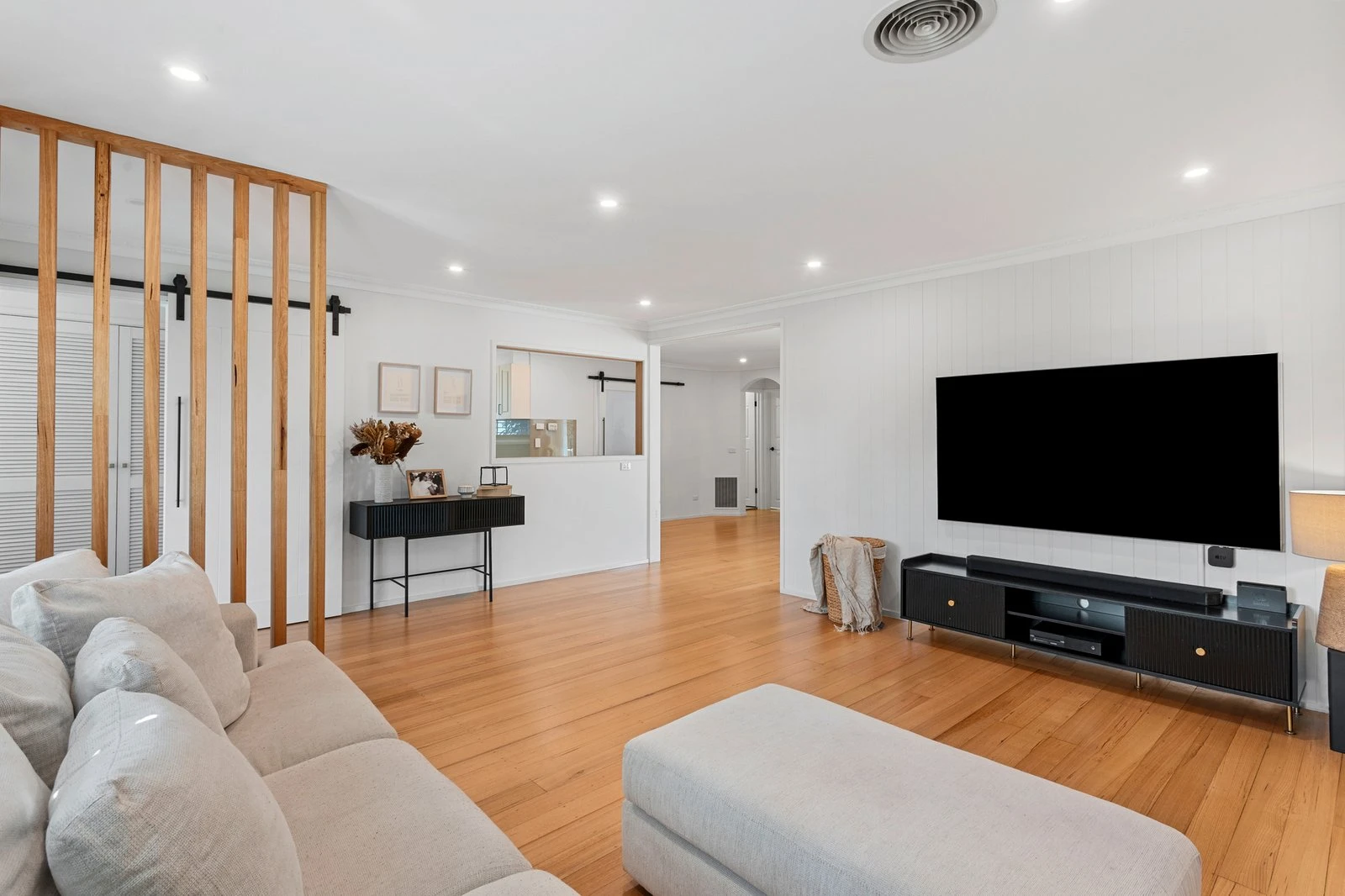 99 Eramosa Road West, Somerville, 3912
