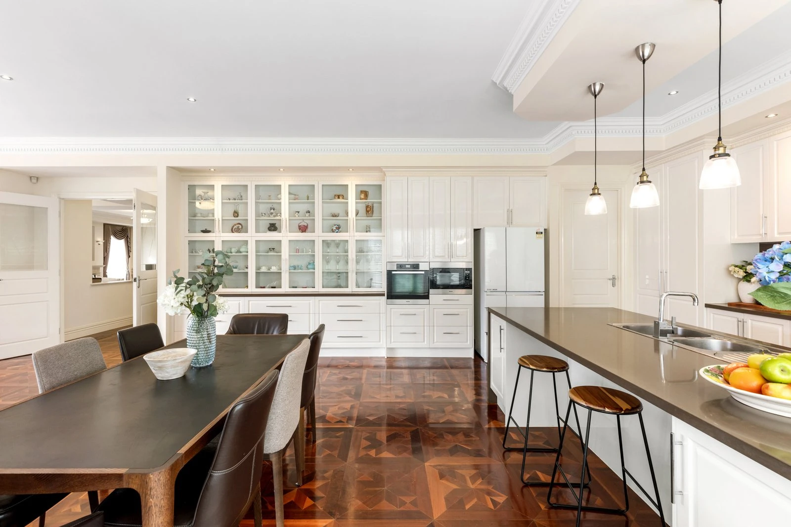 10 Bernborough Avenue, Balwyn, 3103