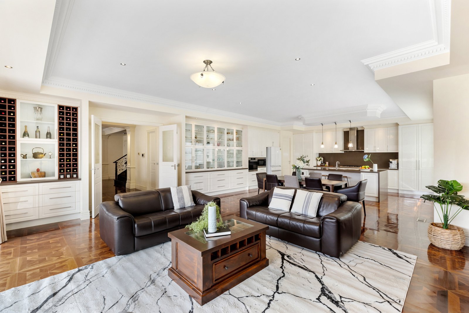 10 Bernborough Avenue, Balwyn, 3103