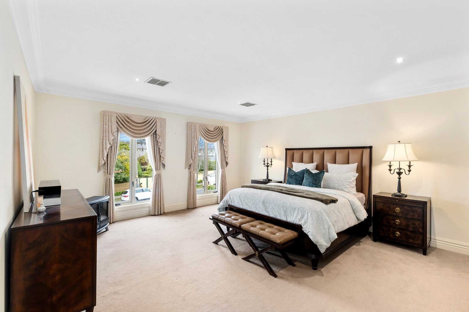 10 Bernborough Avenue, Balwyn, 3103