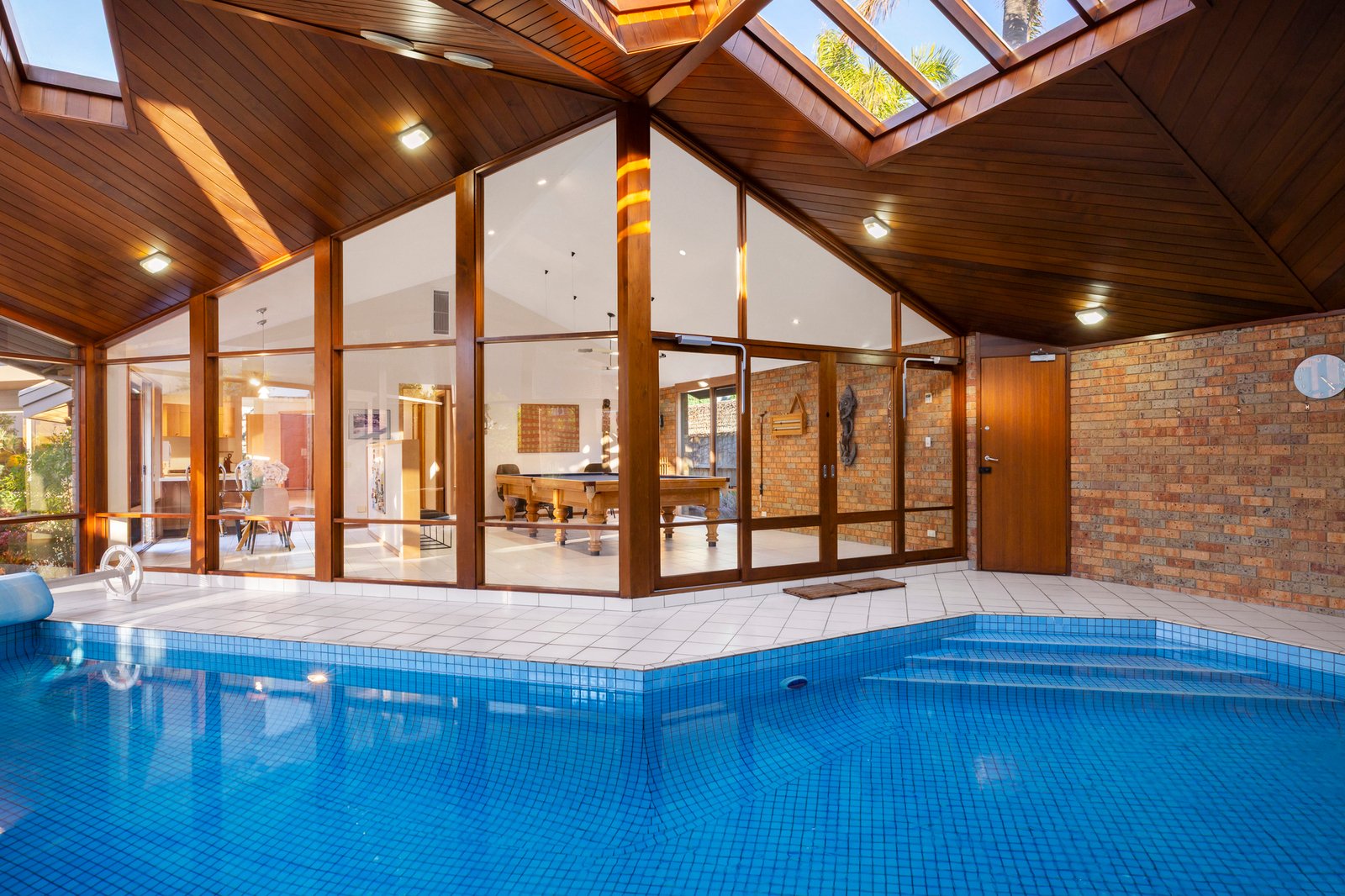 10 Holmwood Avenue, Brighton, 3186