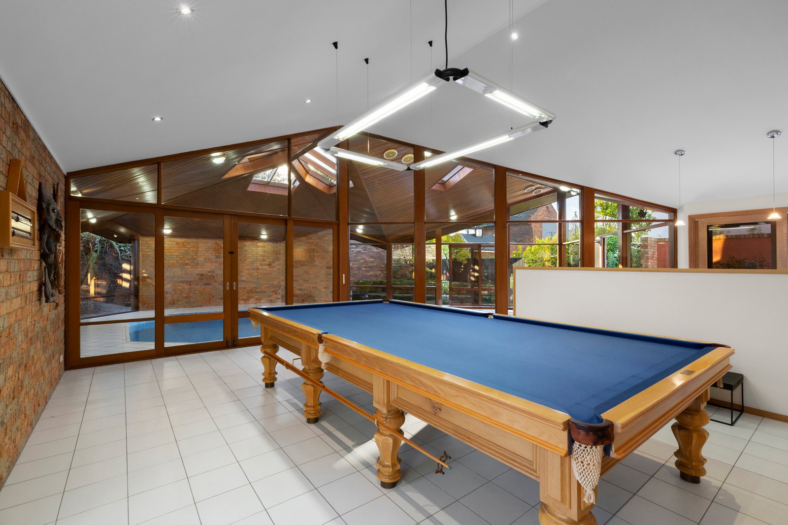 10 Holmwood Avenue, Brighton, 3186