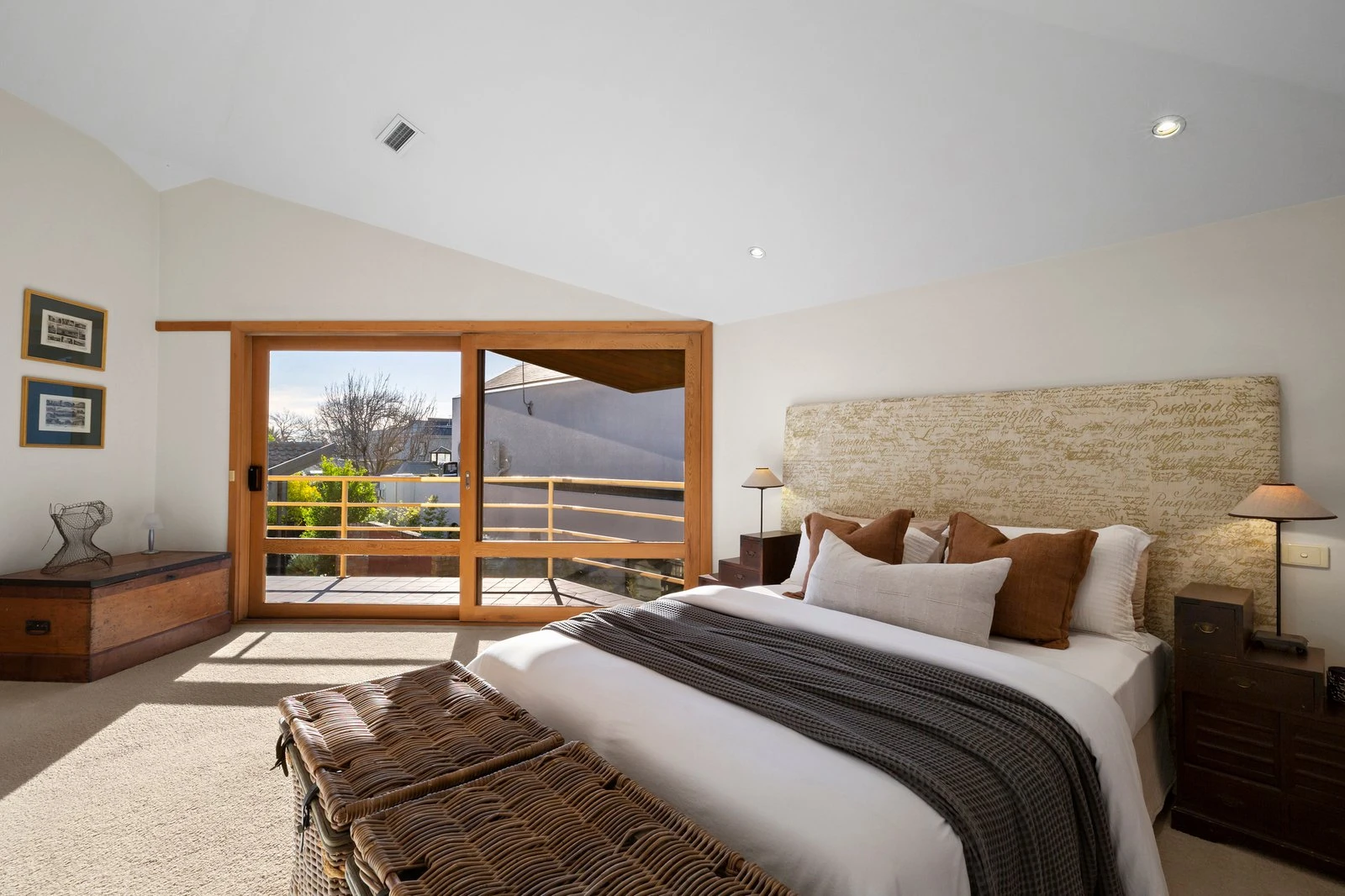 10 Holmwood Avenue, Brighton, 3186