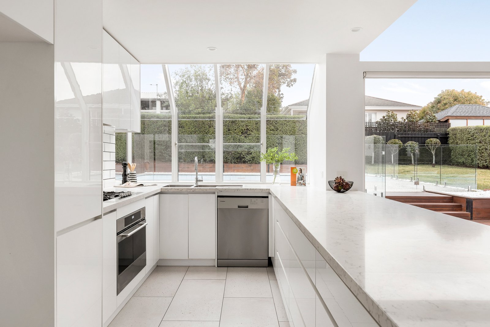 10 Howard Street, Glen Iris, 3146