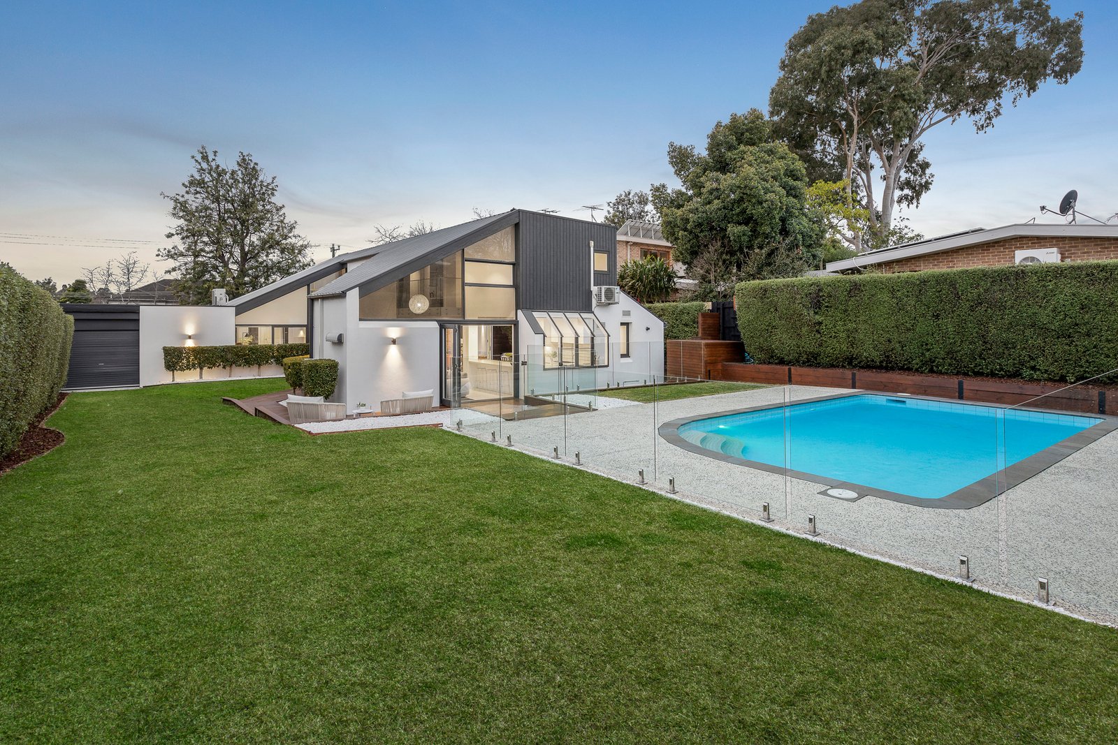 10 Howard Street, Glen Iris, 3146