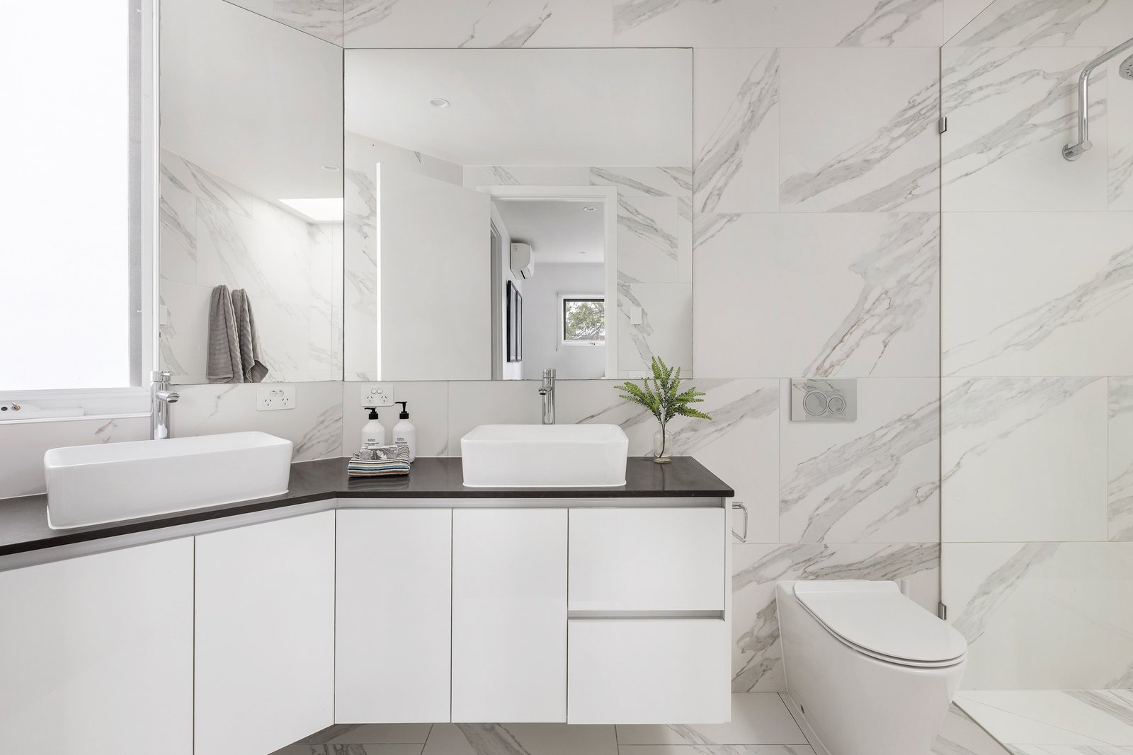 10 Howard Street, Glen Iris, 3146