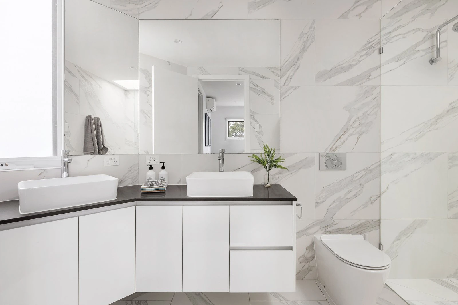 10 Howard Street, Glen Iris, 3146