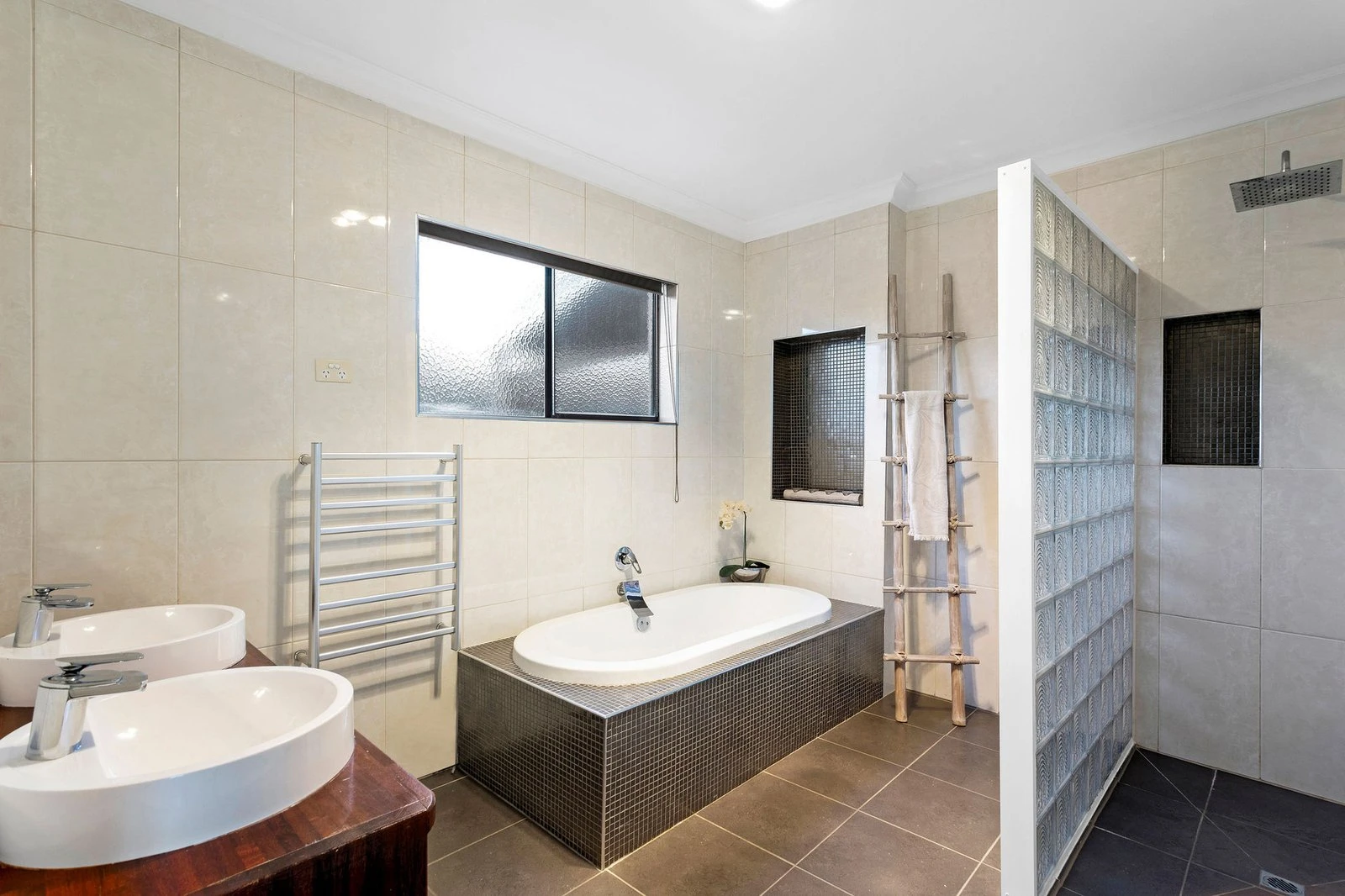 10 Rockleigh Drive, Mount Martha, 3934
