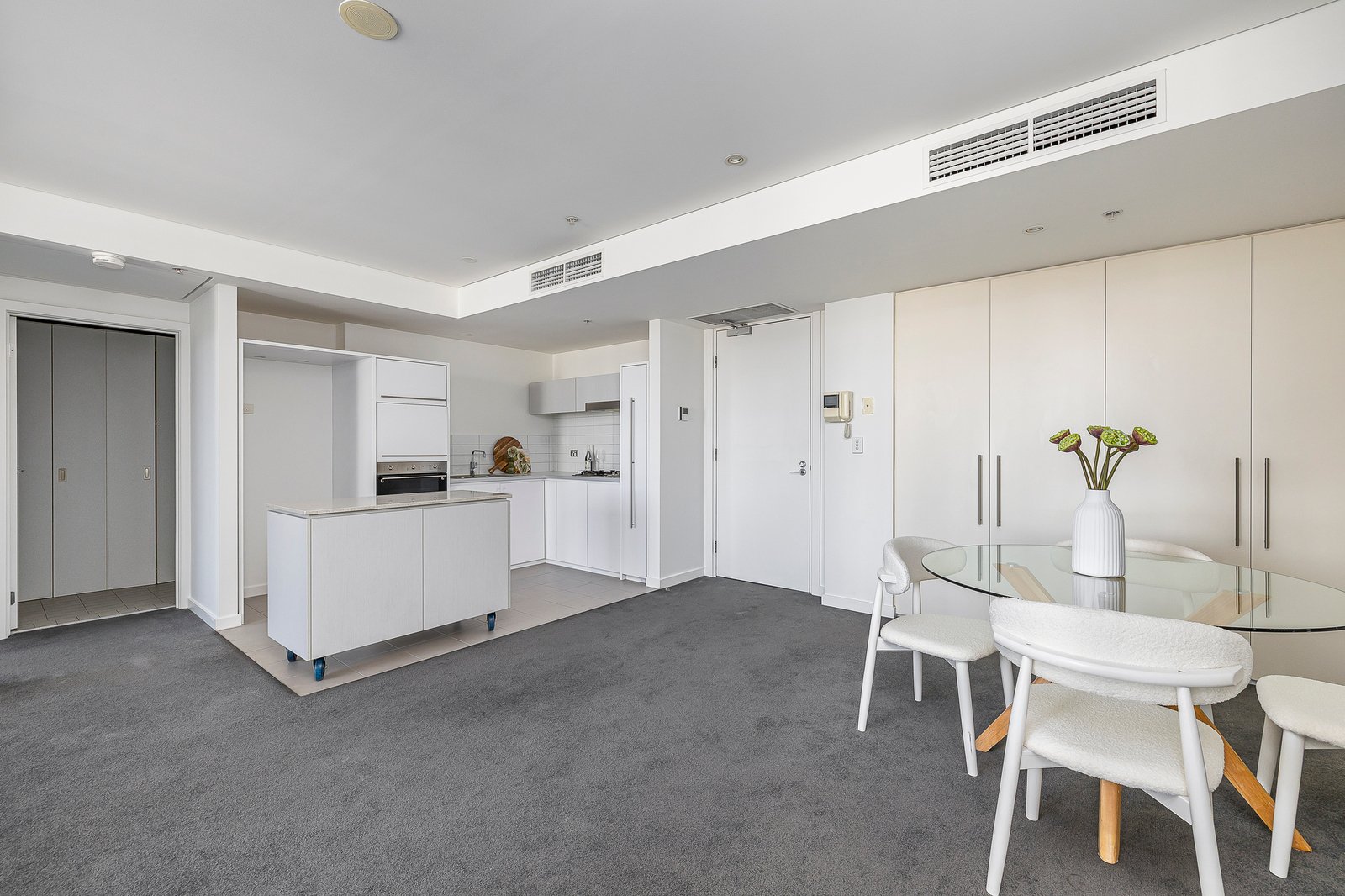 1003/800 Chapel Street, South Yarra, 3141